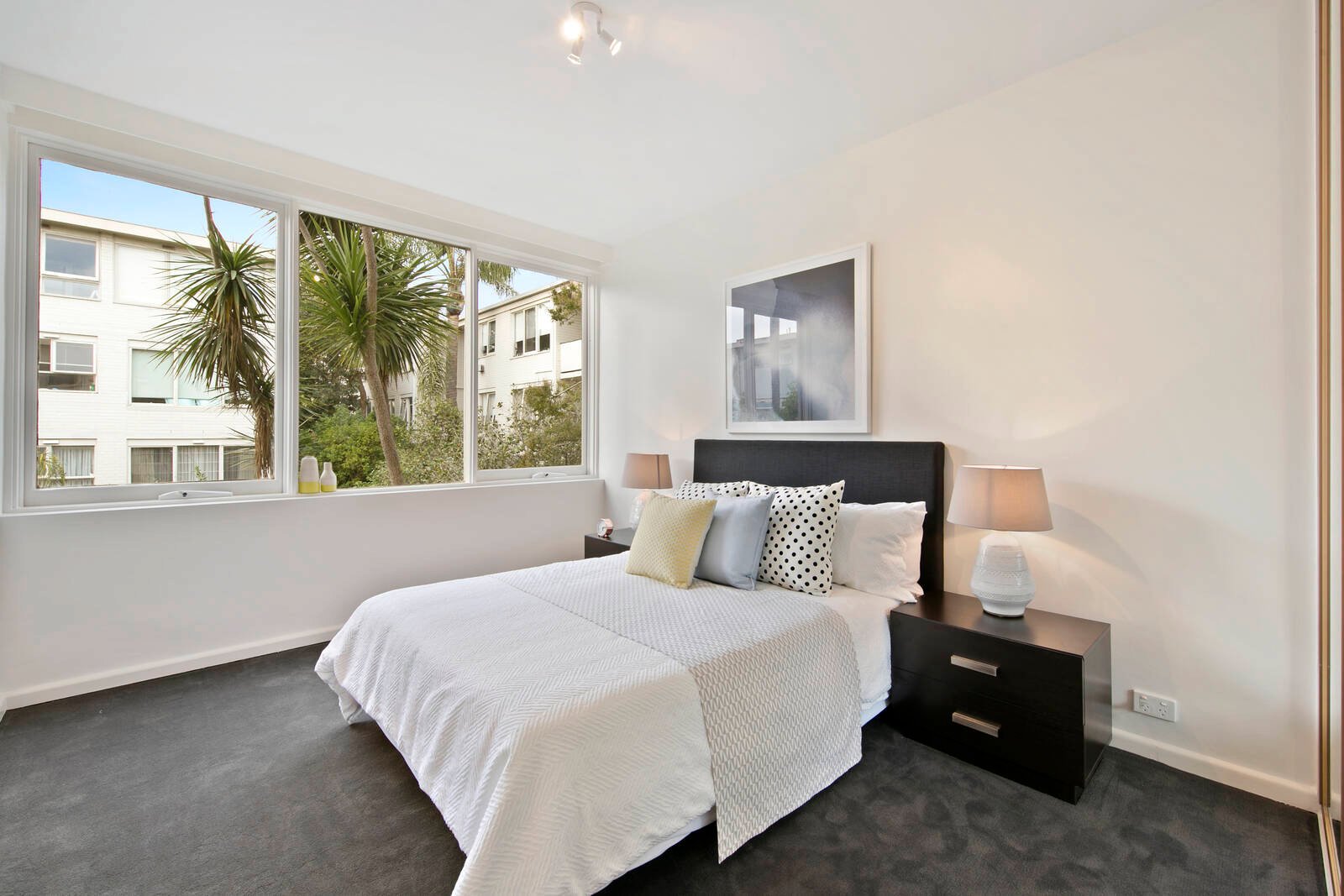 Property Gallery Thumbnail 6