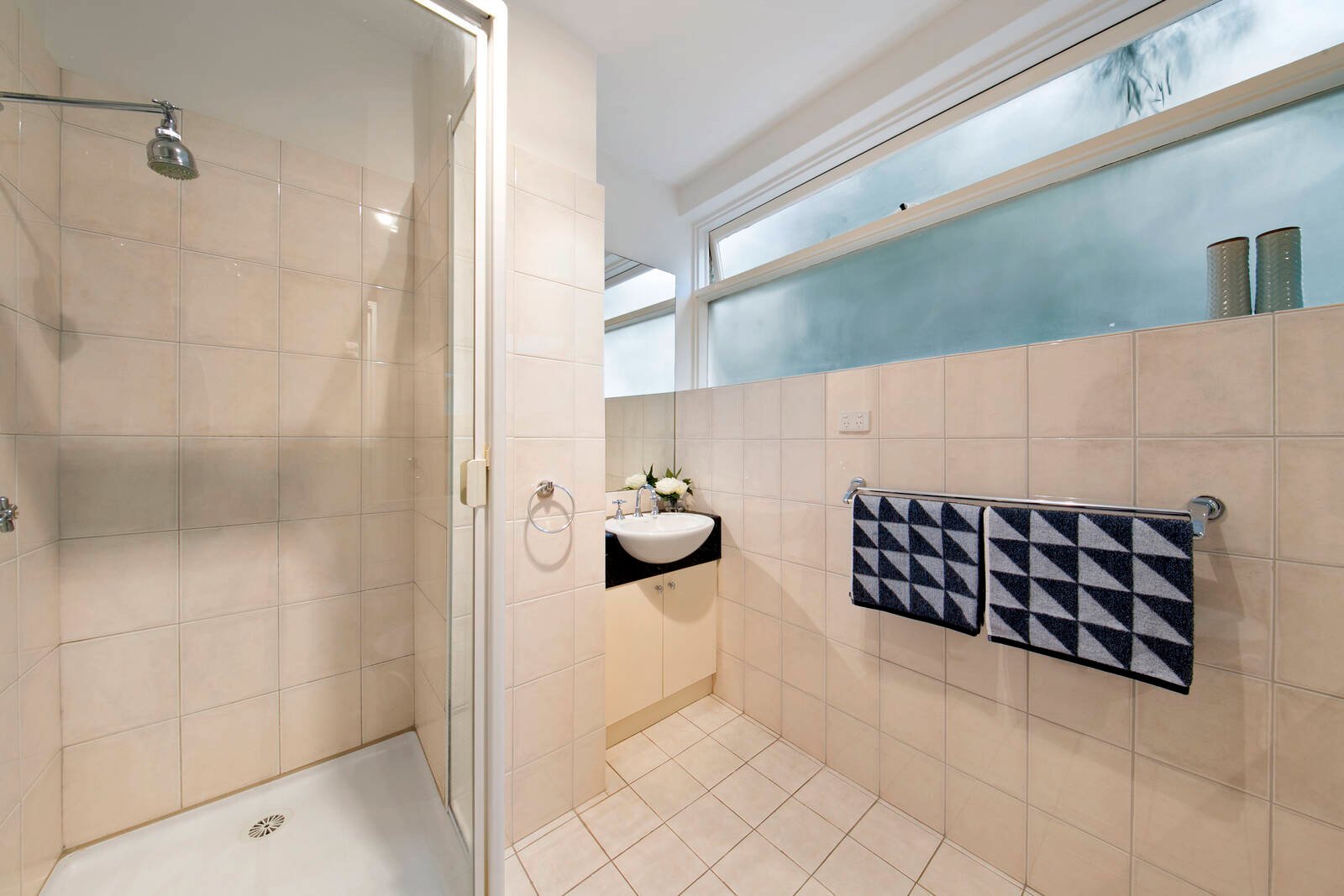 Property Gallery Thumbnail 7