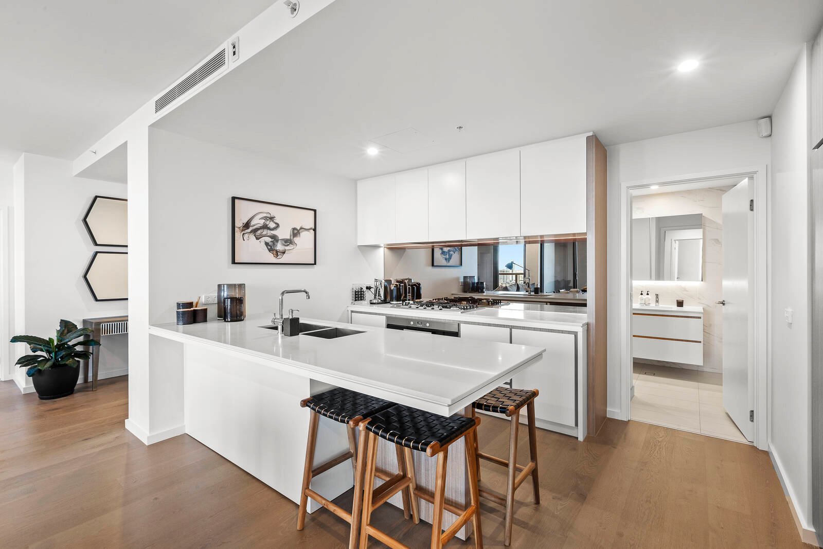 Property Gallery Thumbnail 4