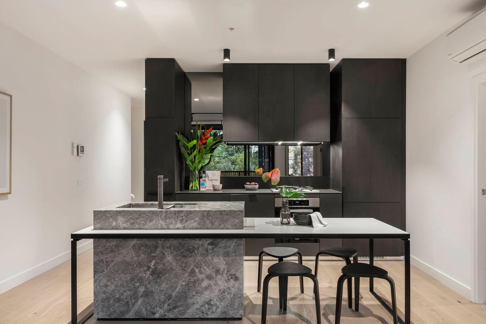 Property Gallery Thumbnail 3