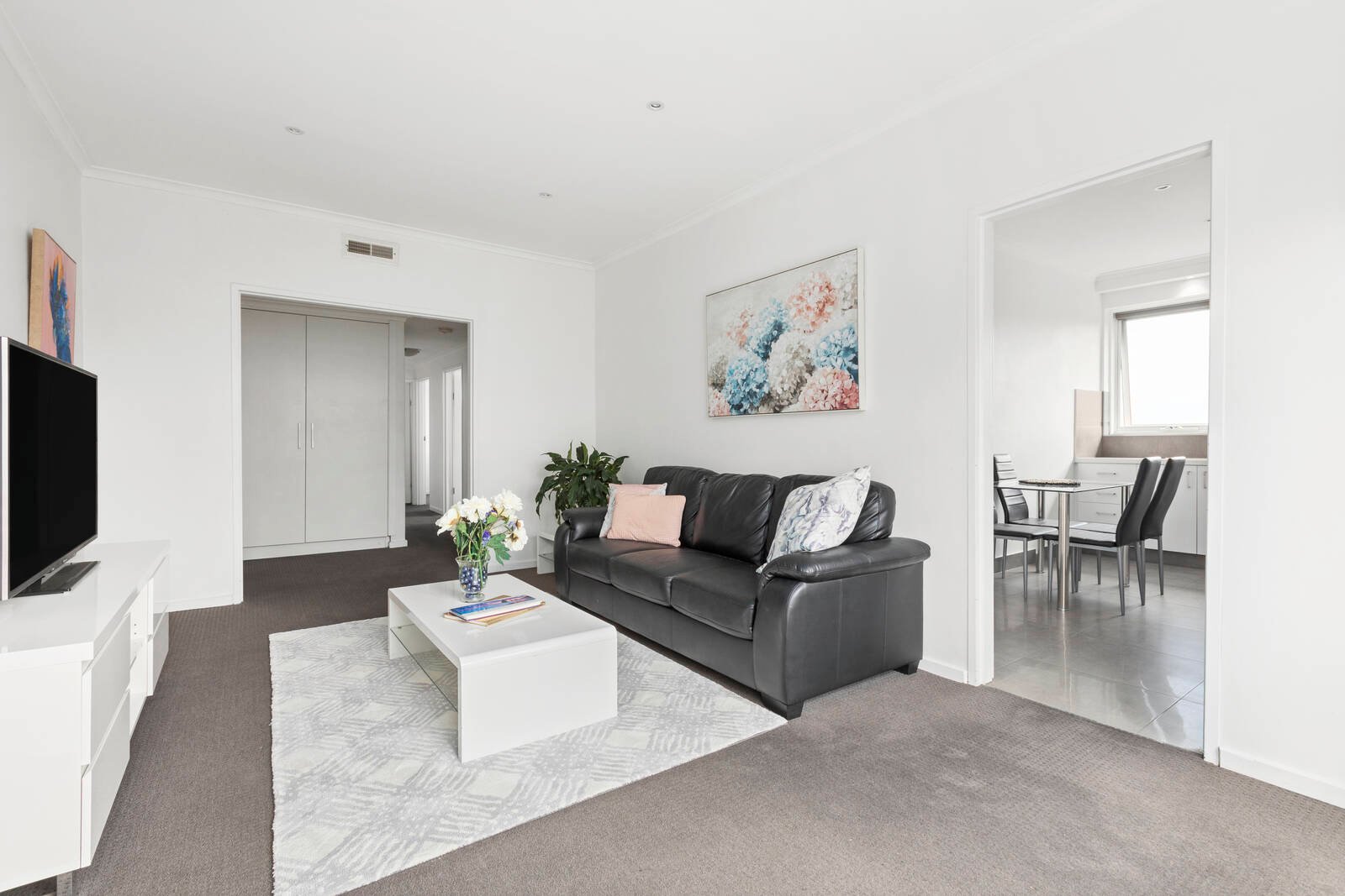 Property Gallery - Main Image