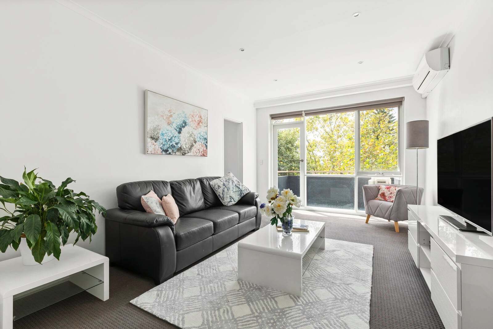 Property Gallery Thumbnail 2