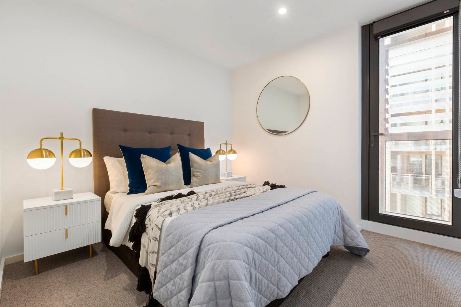 Property Gallery Thumbnail 9