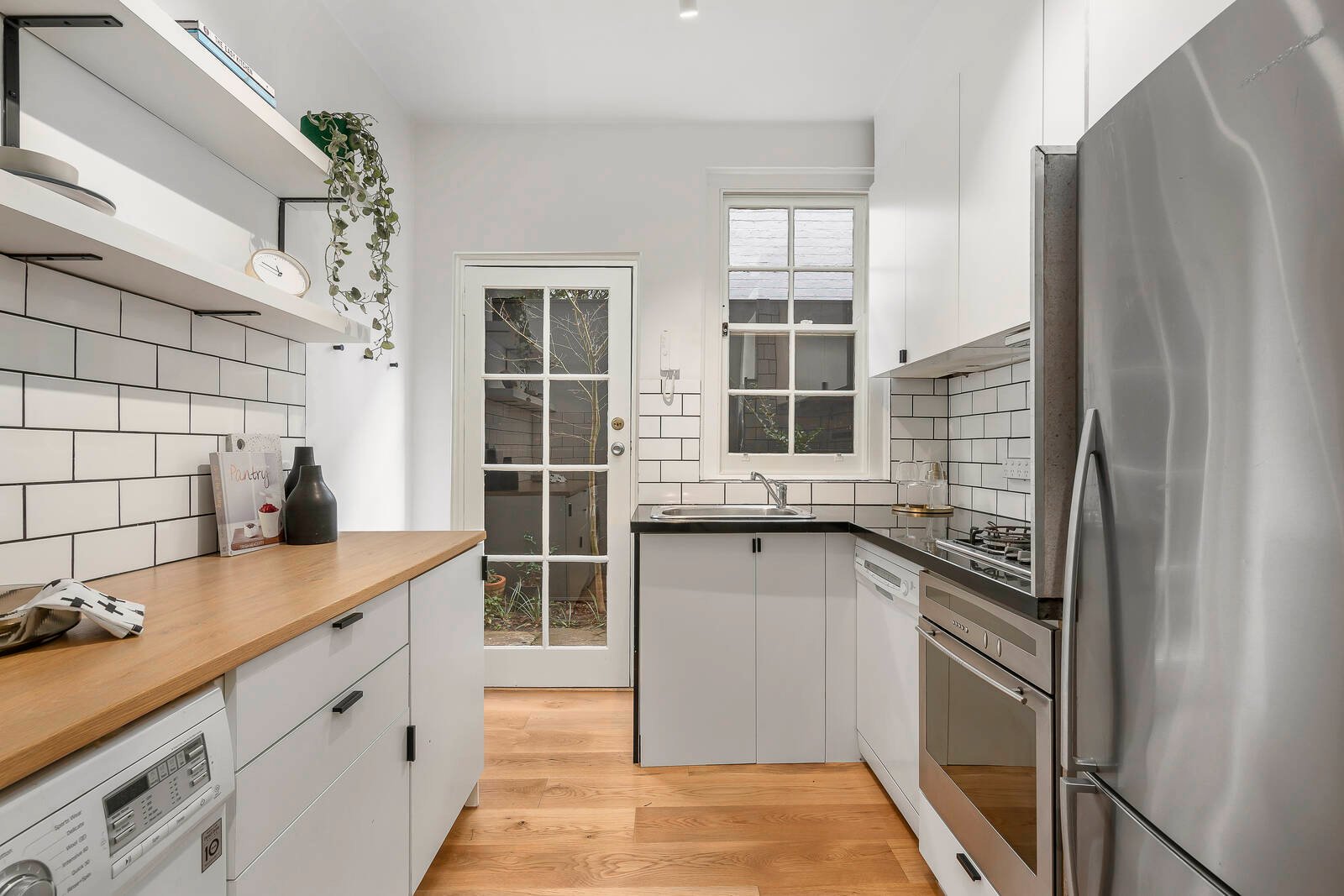 Property Gallery Thumbnail 3
