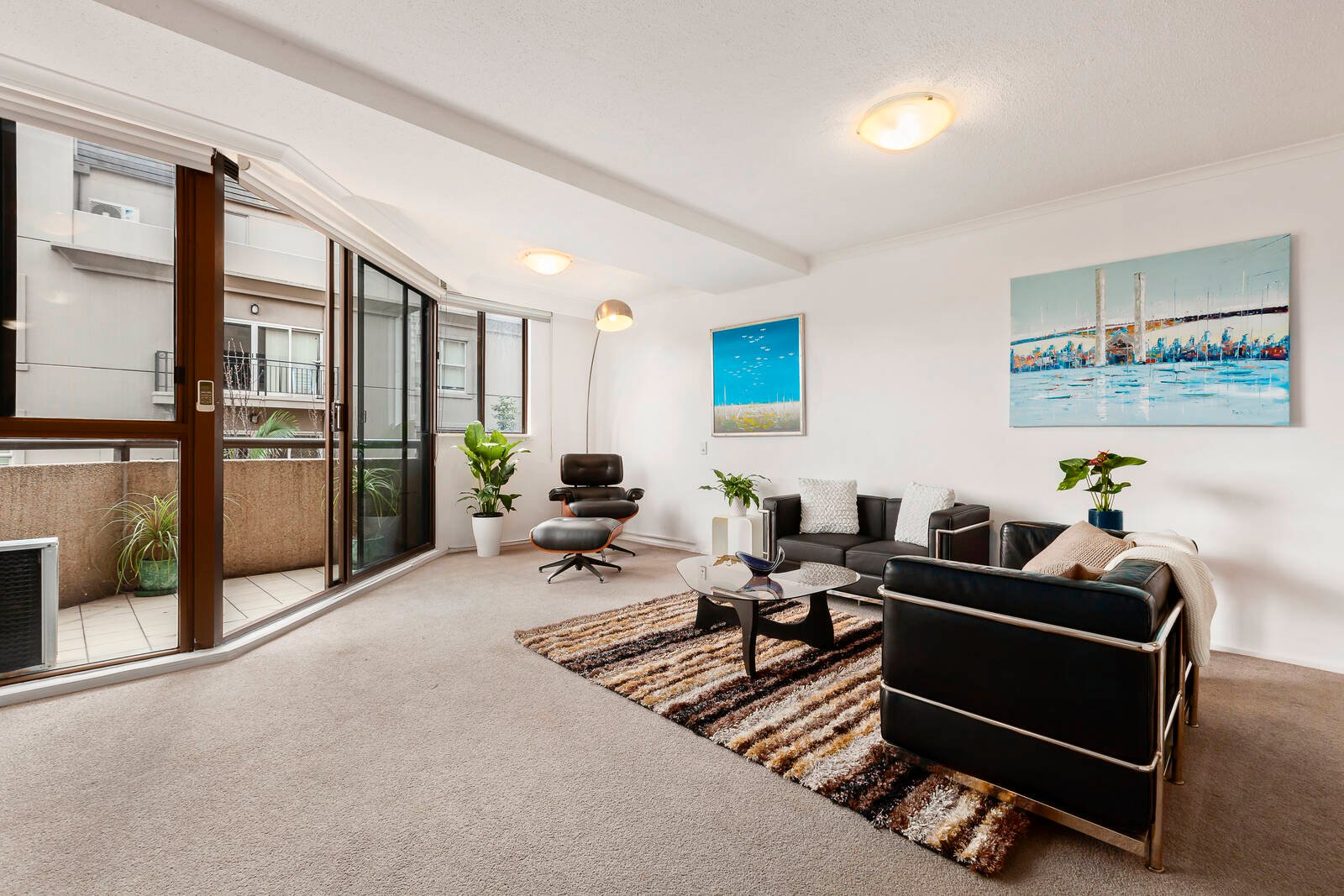 Property Gallery - Main Image