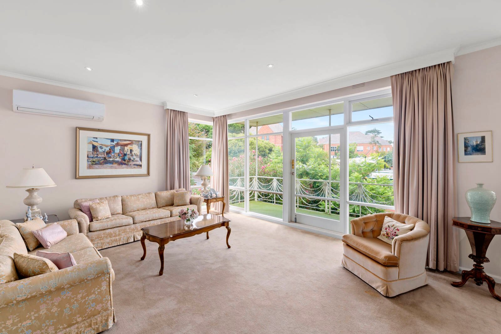 Property Gallery - Main Image