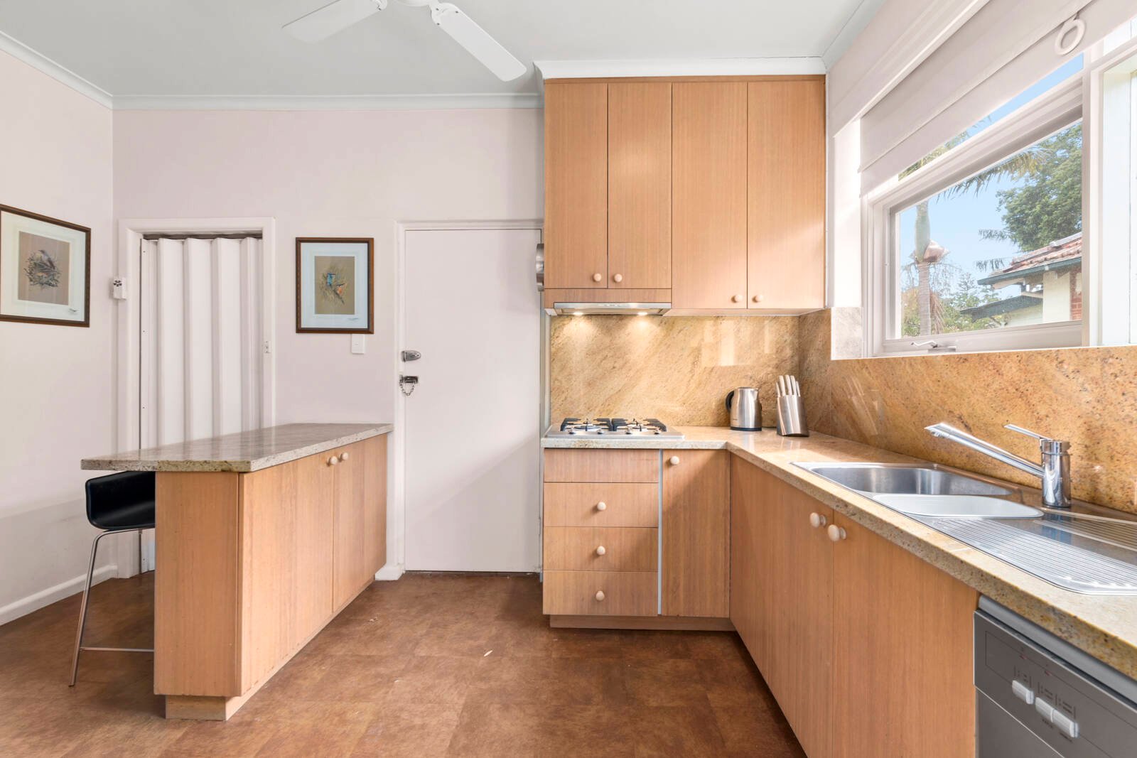 Property Gallery Thumbnail 4