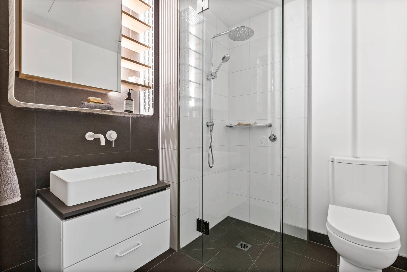 Property Gallery Thumbnail 7