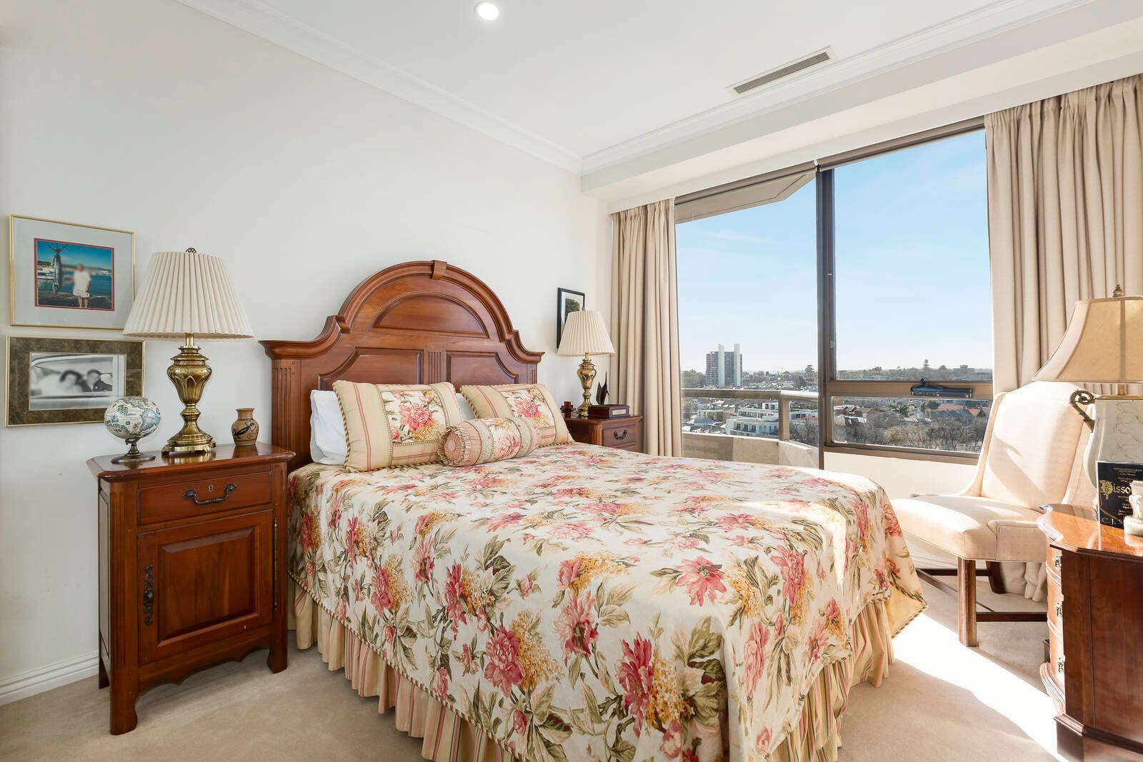Property Gallery Thumbnail 9