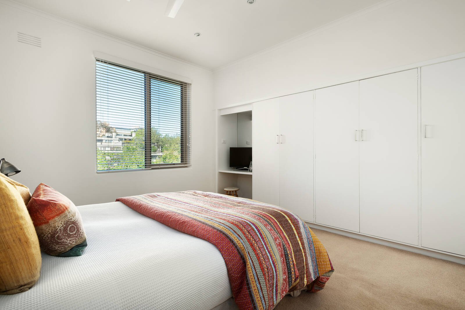 Property Gallery Thumbnail 9