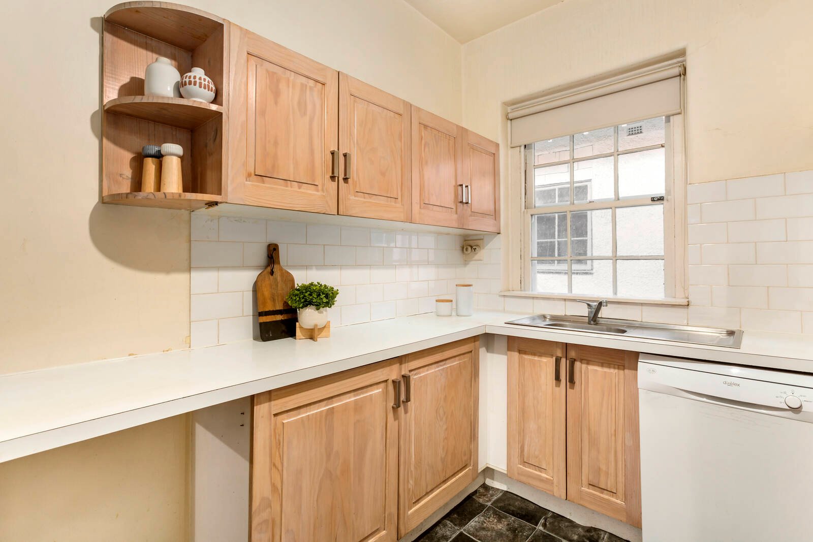 Property Gallery Thumbnail 5