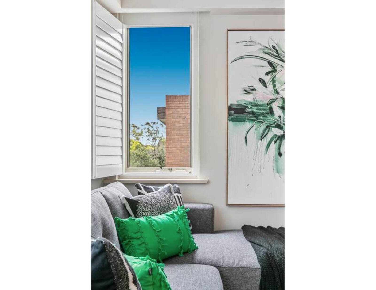 Property Gallery Thumbnail 3