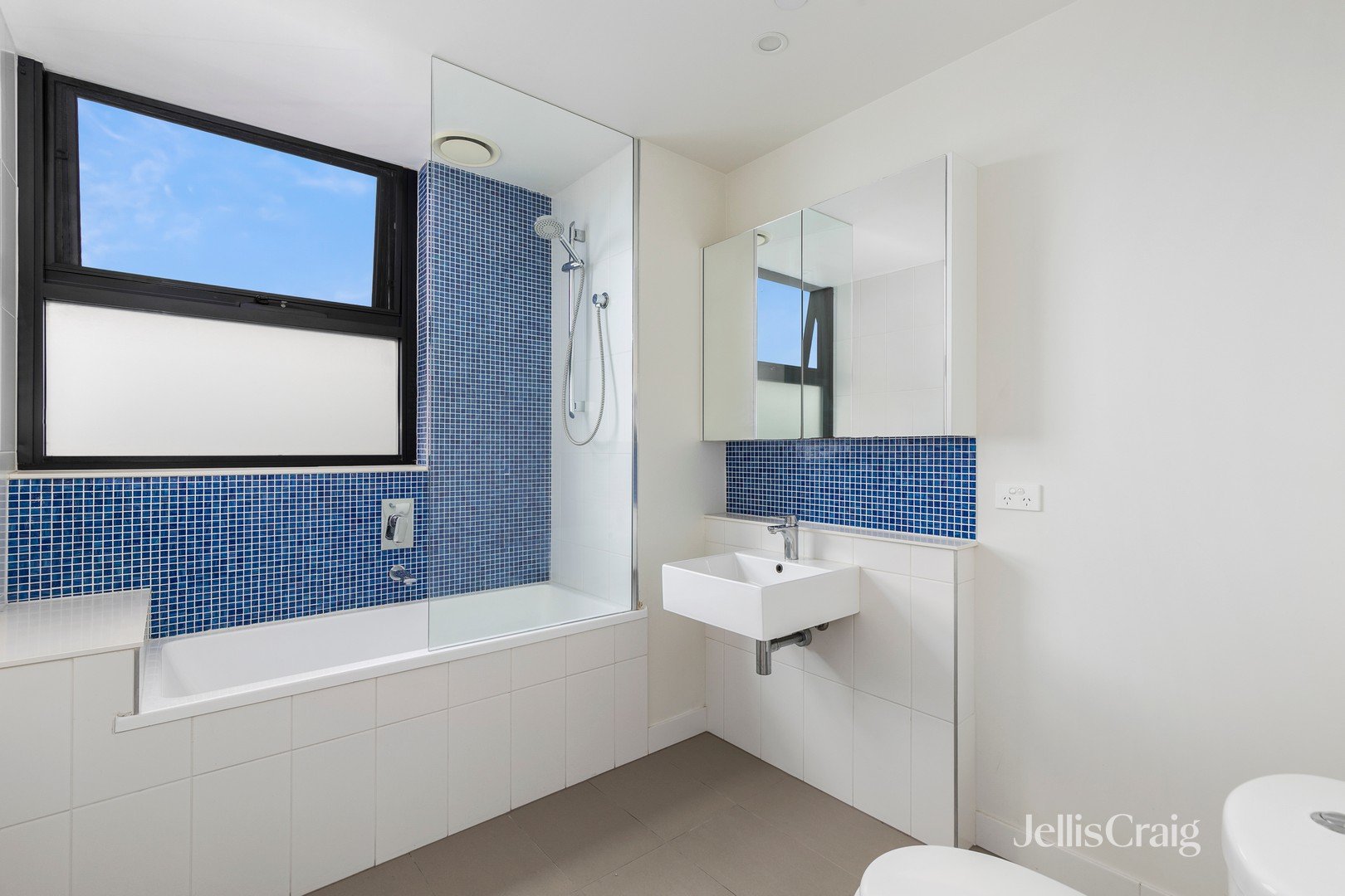 B2.14/113 Pier Street, Altona image 8