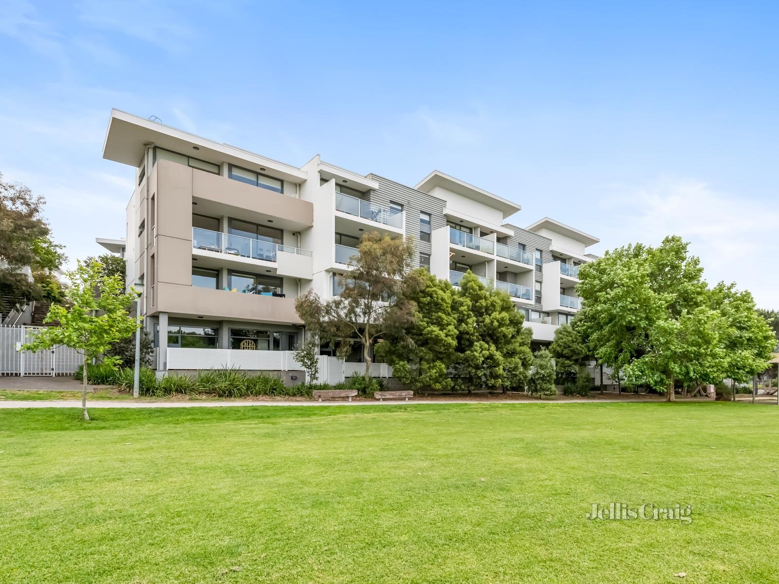 C204/460 Victoria Street, Brunswick image 3