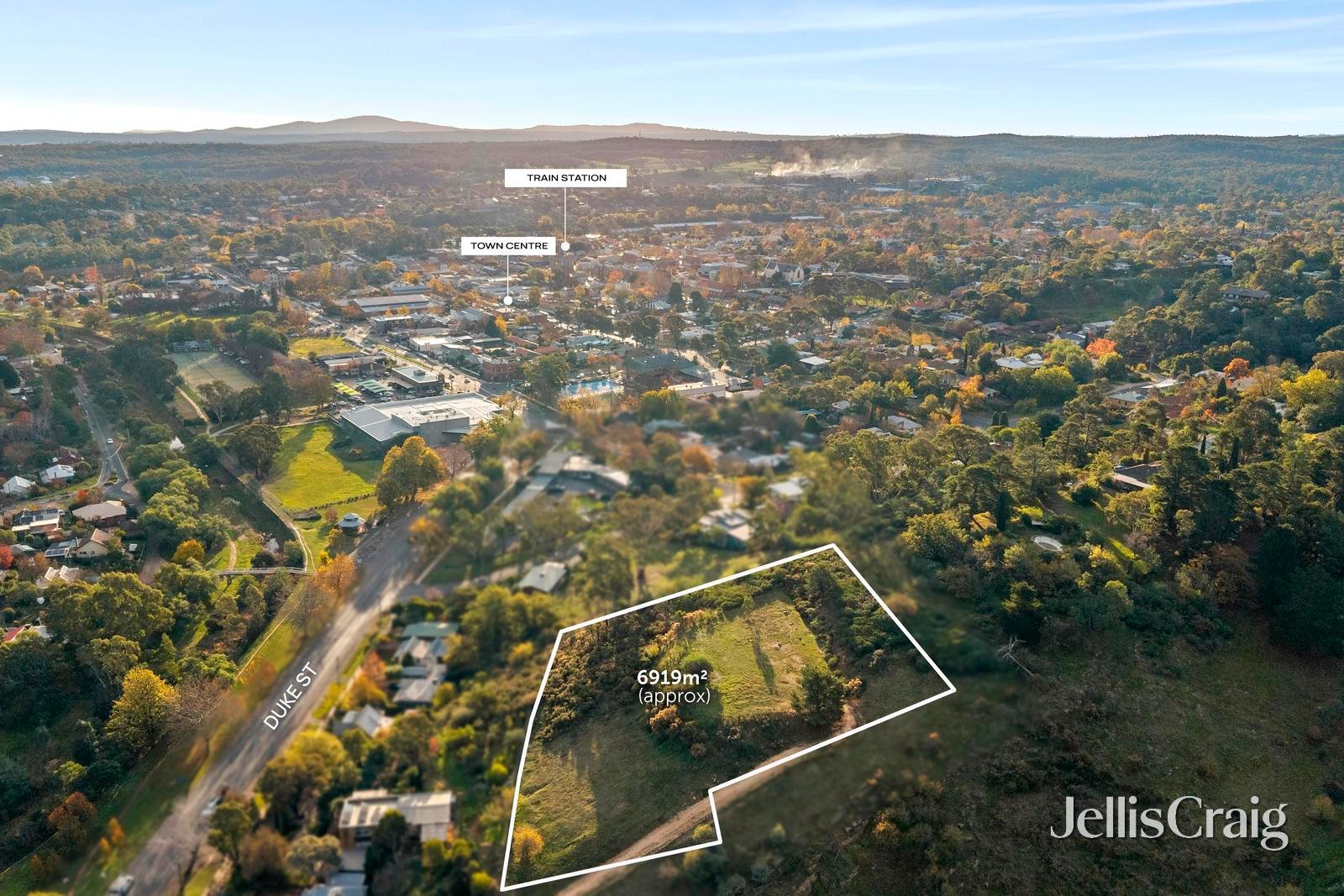 CA 23 Duke Street, Castlemaine image 1
