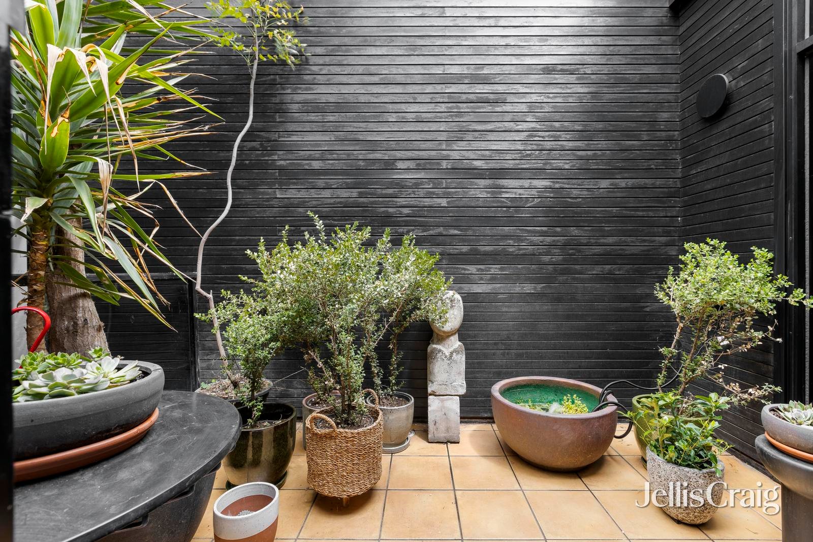 Contact Agent image 10