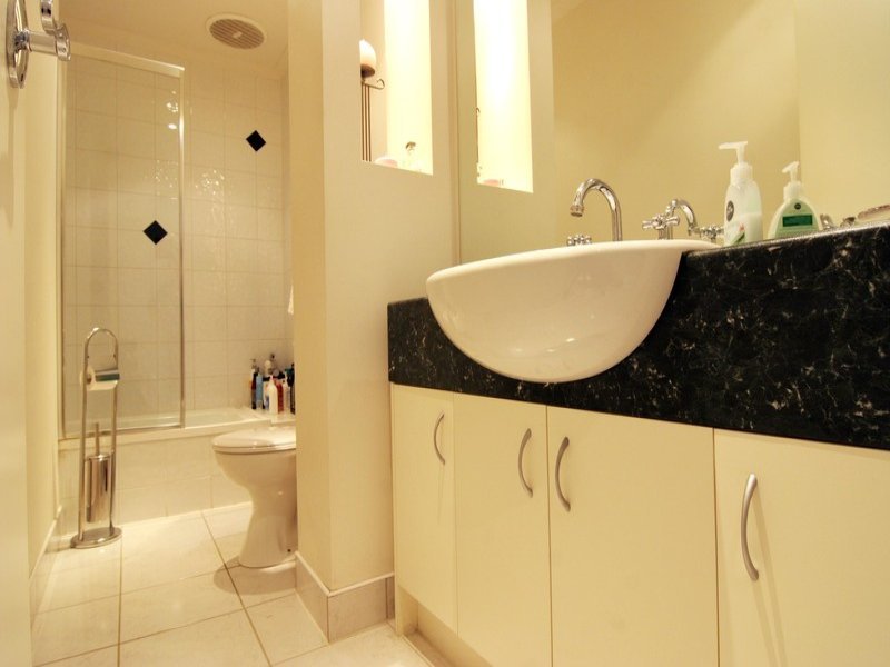 Contact Agent image 6