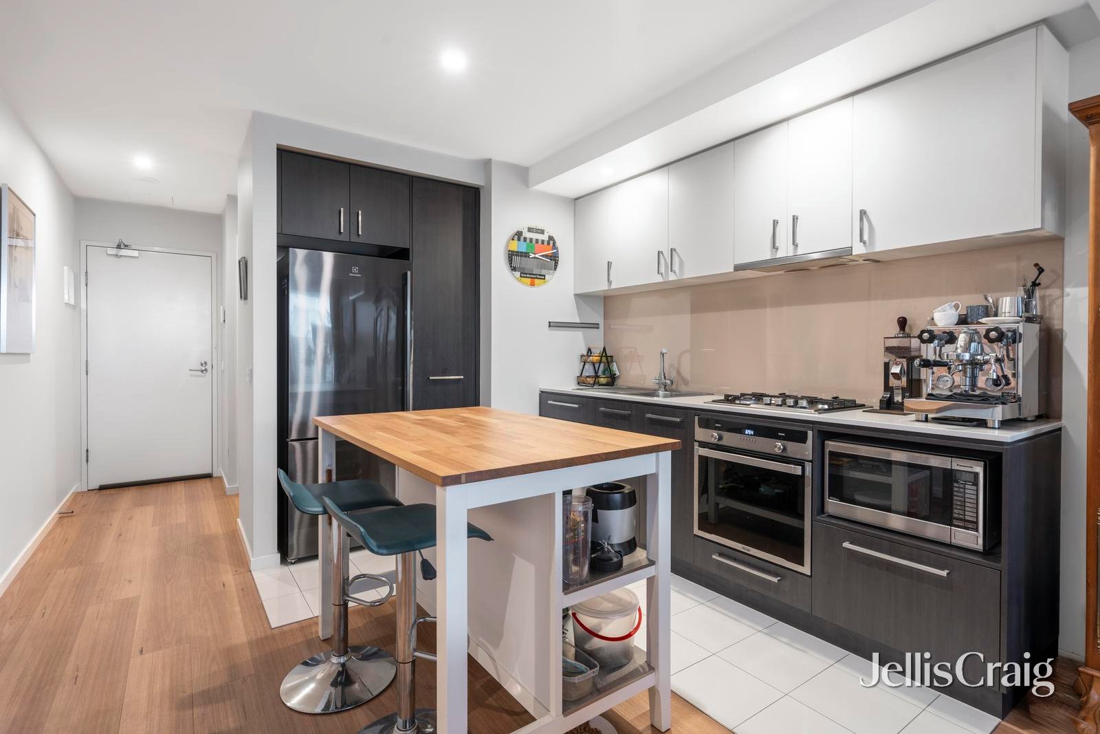 D105/460 Victoria Street, Brunswick image 3
