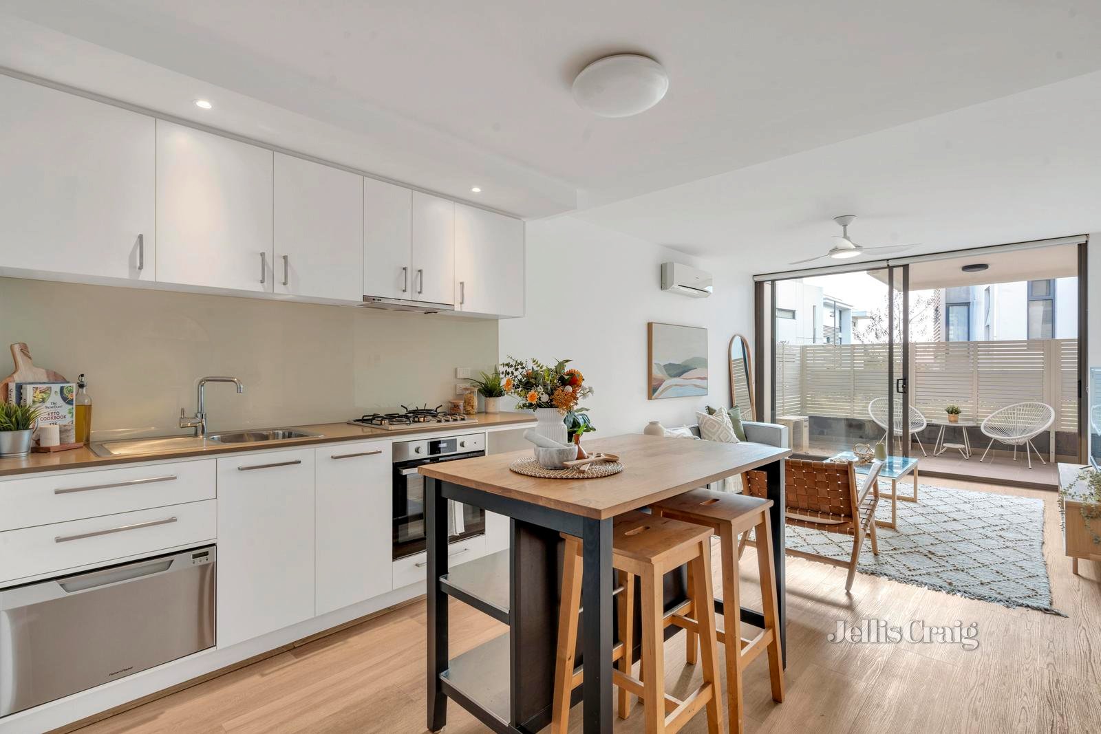 D113/460 Victoria Street, Brunswick image 3