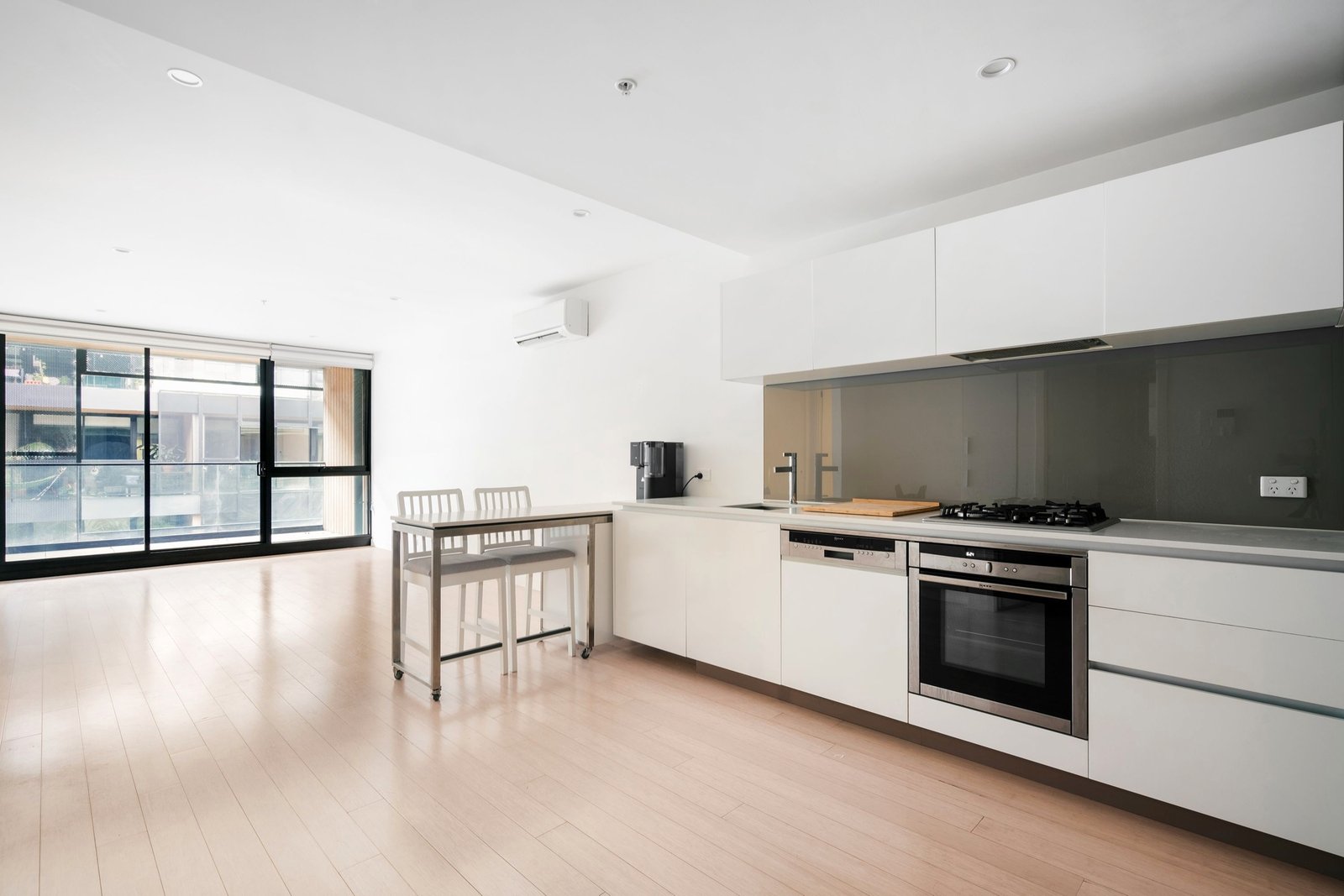 Property Gallery Thumbnail 2