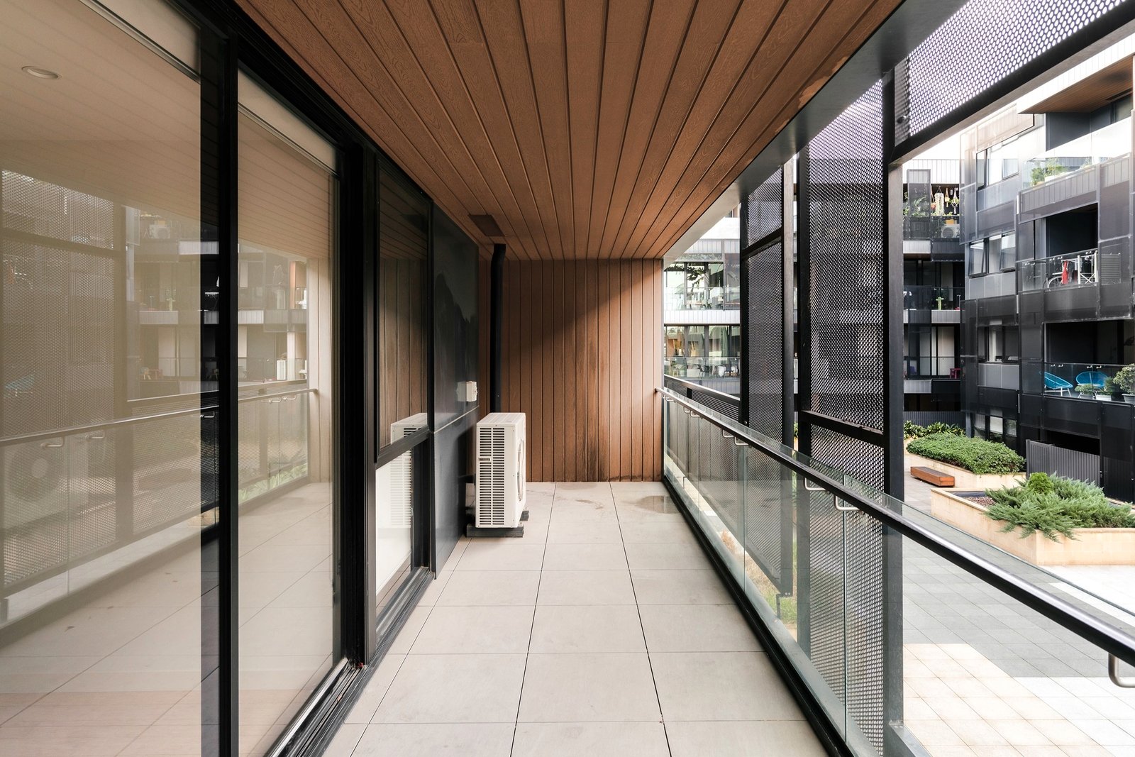 Property Gallery Thumbnail 9