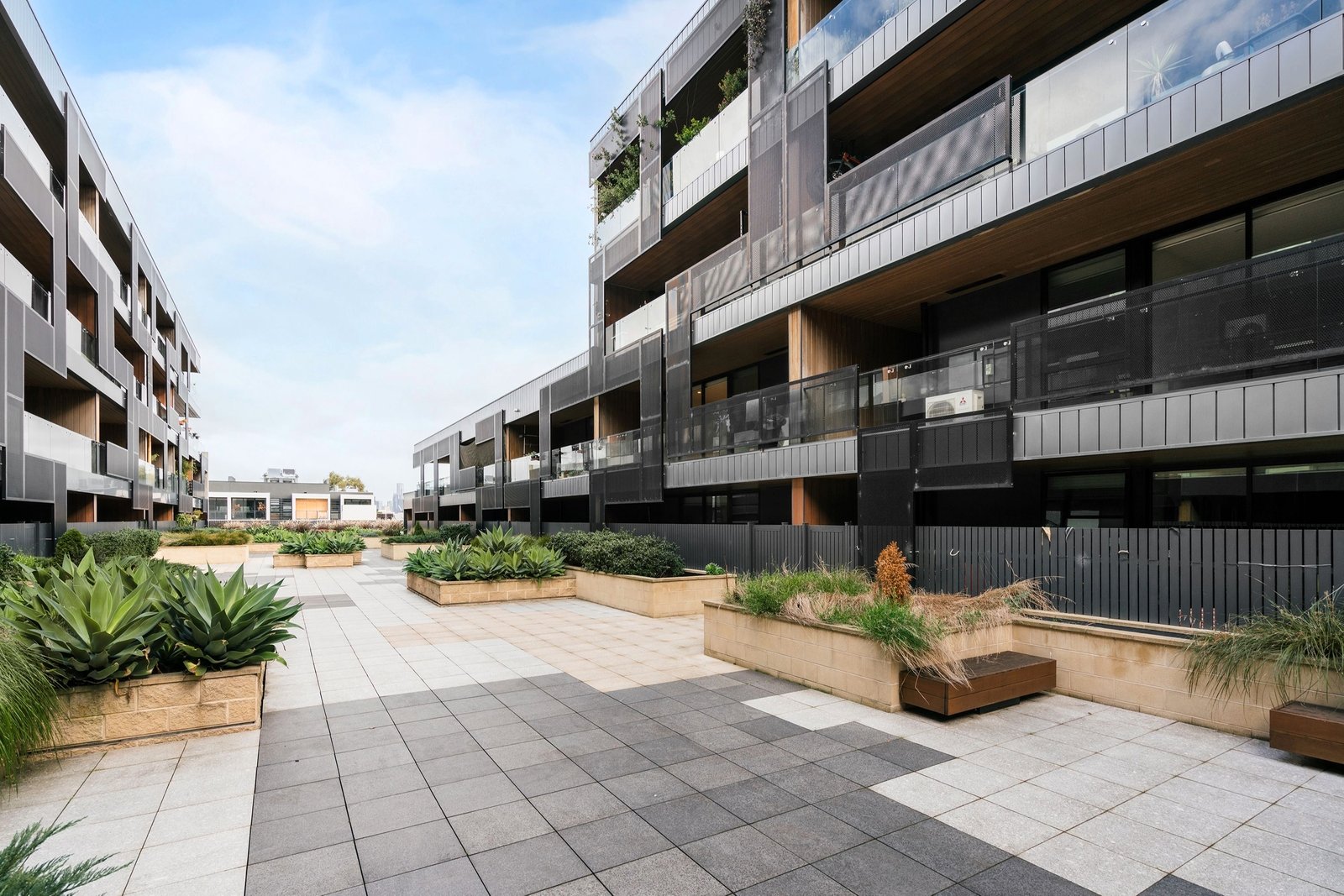 Property Gallery Thumbnail 10