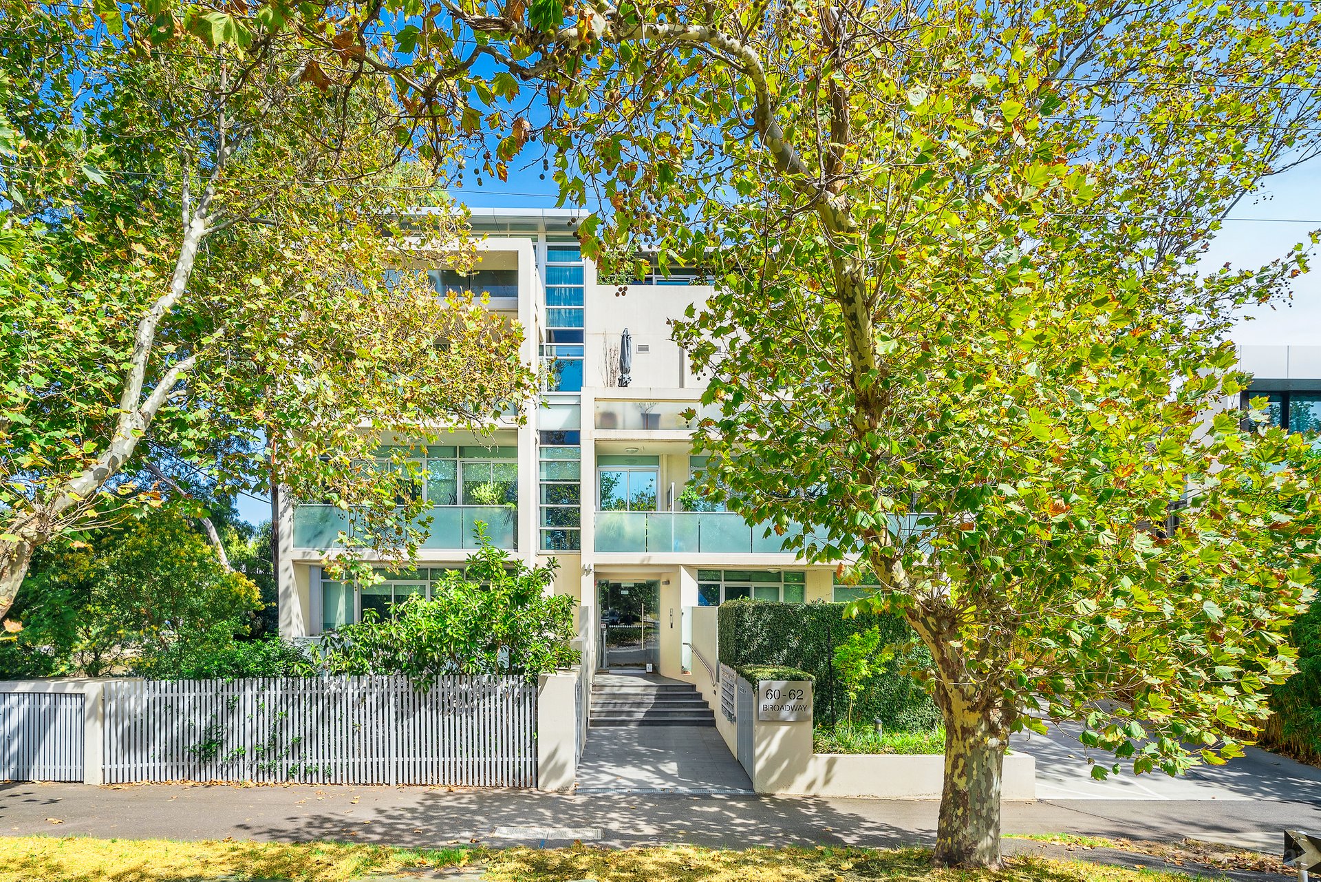 Property Gallery Thumbnail 7