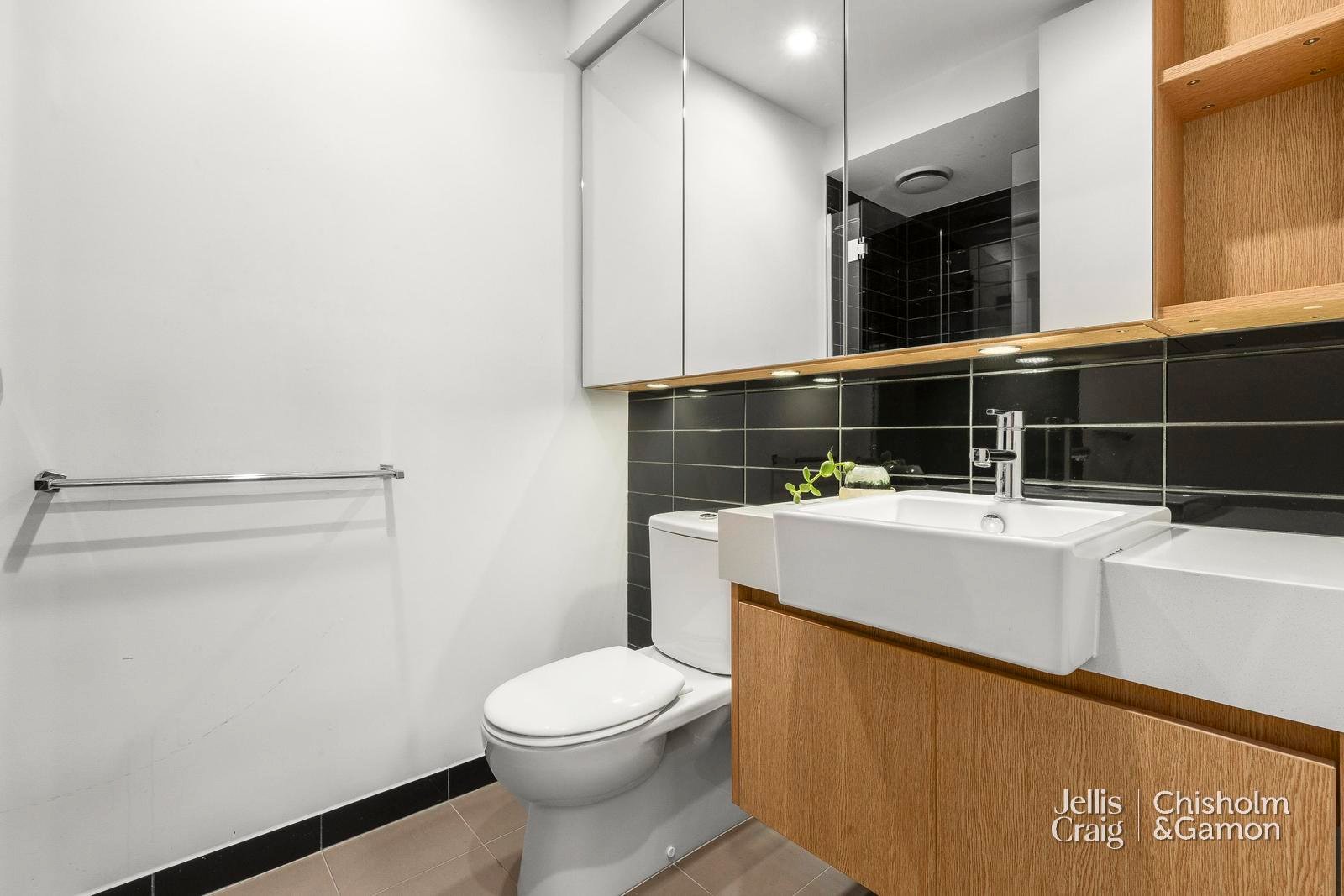 G02/101 Bay Street, Port Melbourne image 10