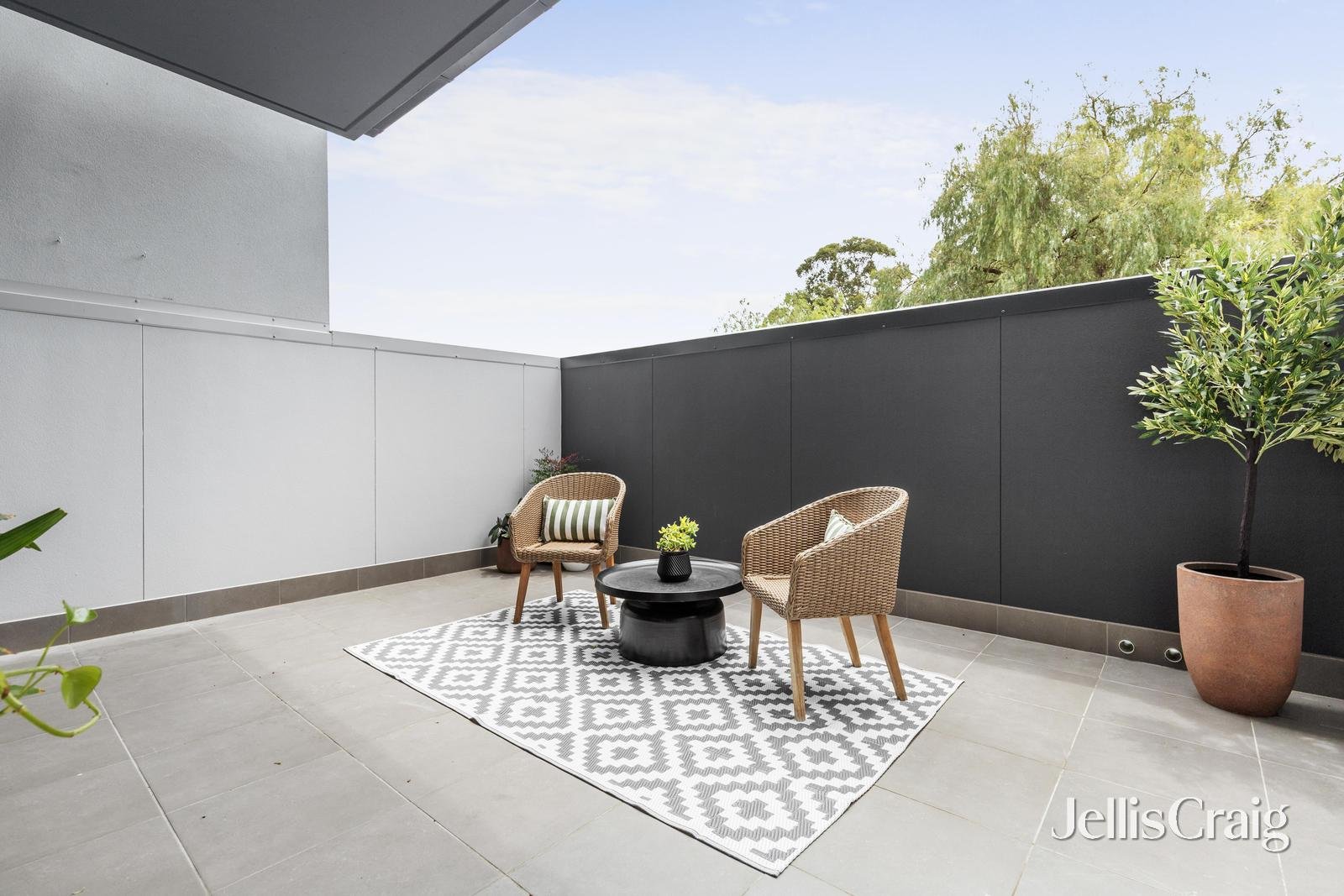 G02/163 Burwood Road, Hawthorn image 2