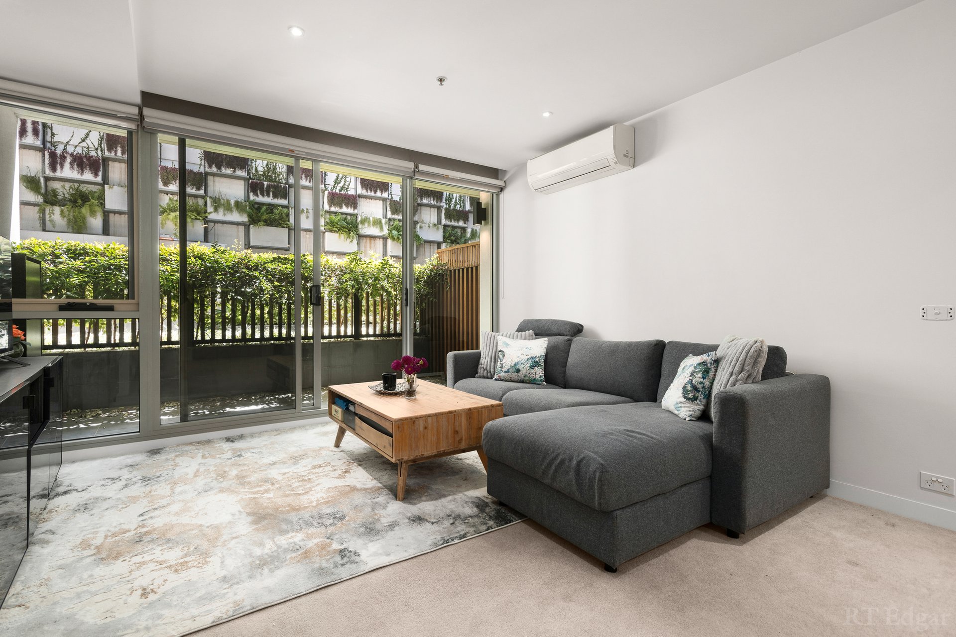 G02/99 Dow Street, Port Melbourne image 2