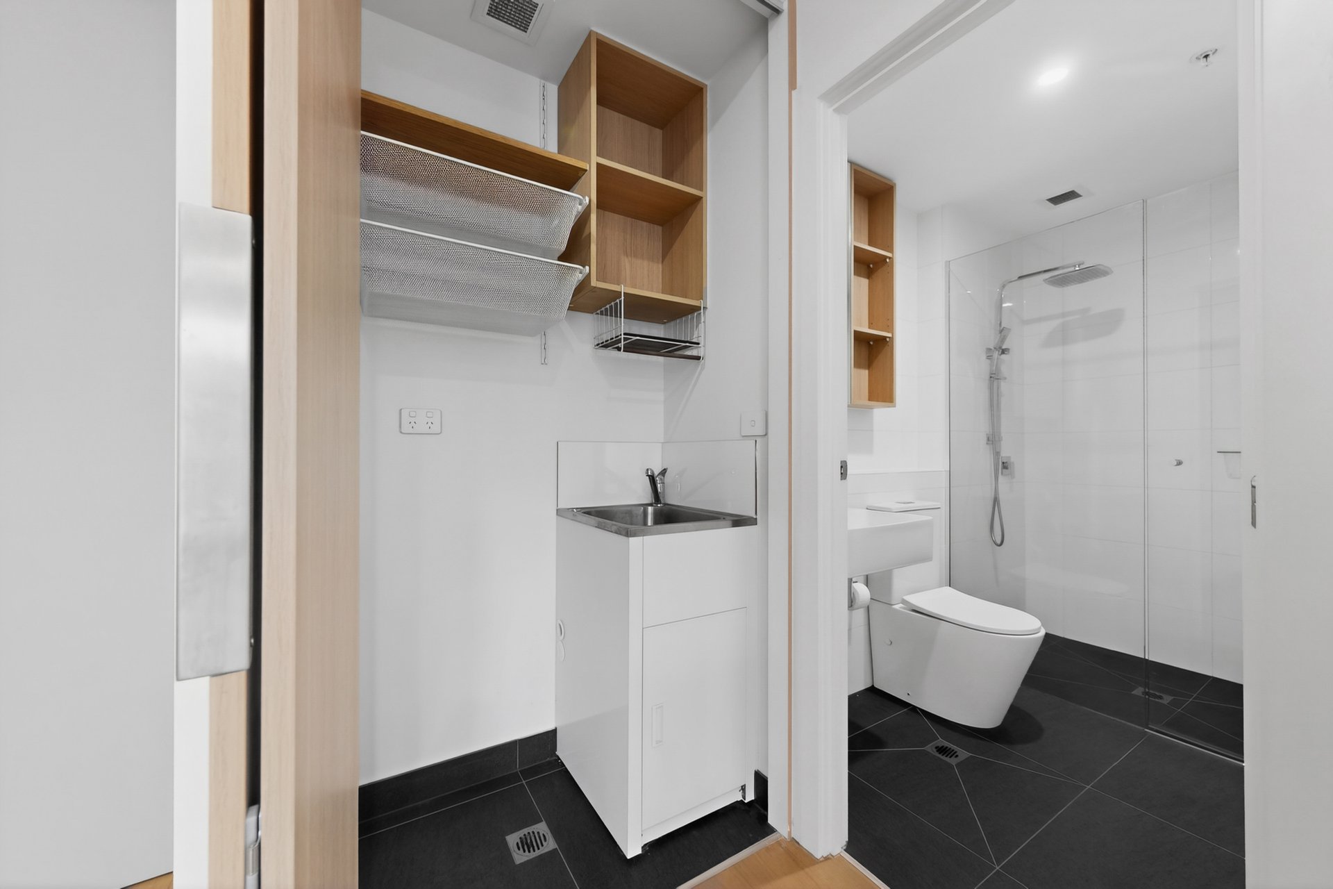 G03/1090 Nepean Highway, Highett image 9