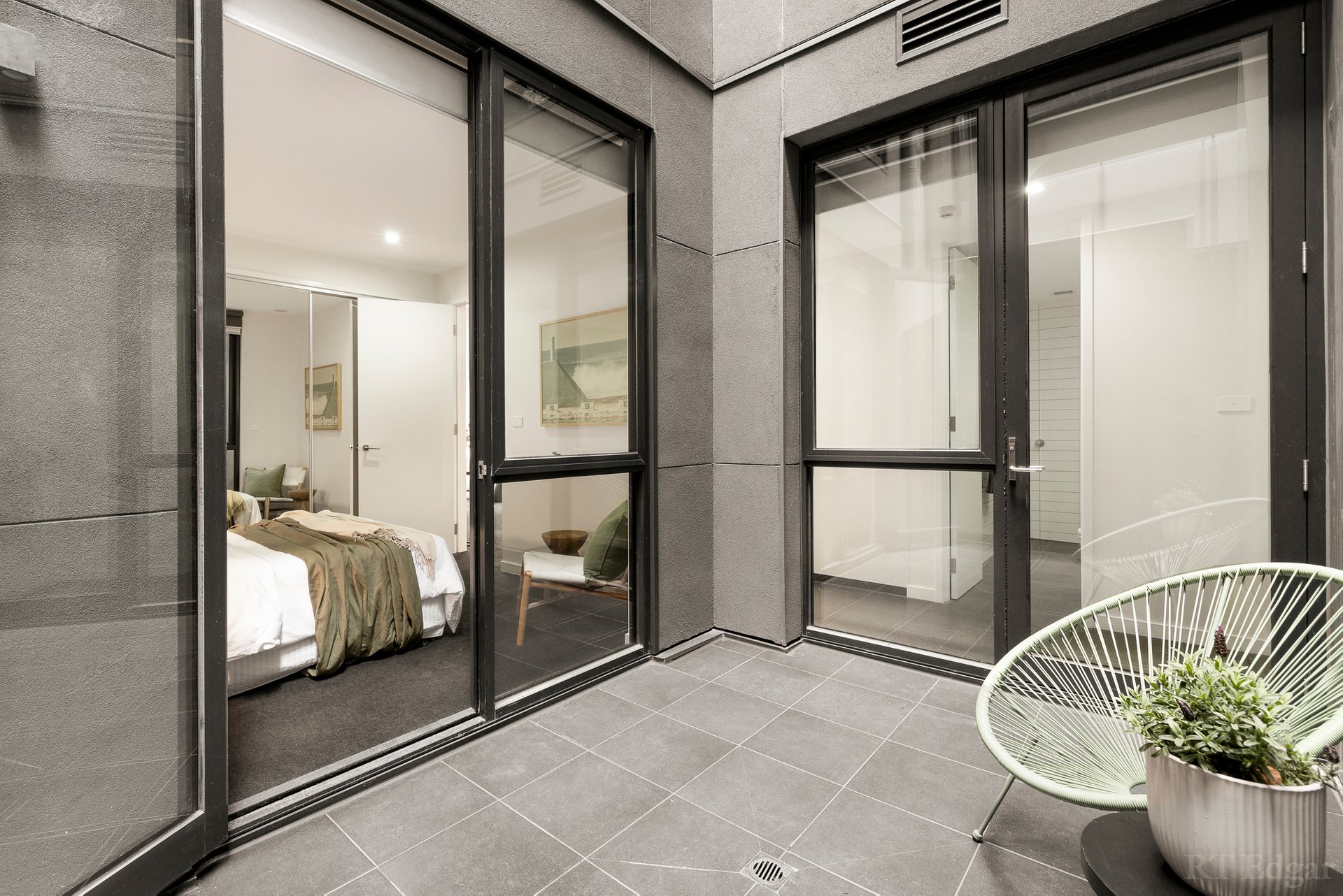 Property Gallery Thumbnail 8