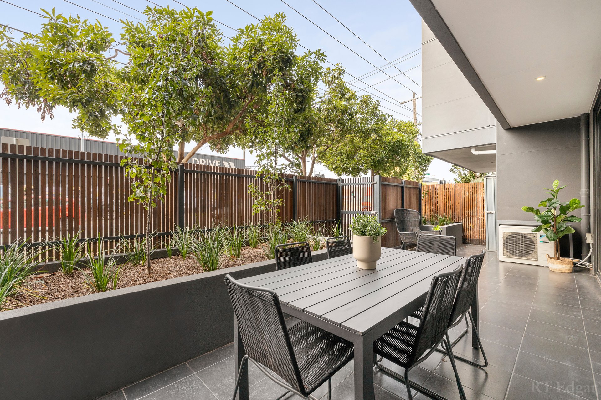 Property Gallery Thumbnail 10