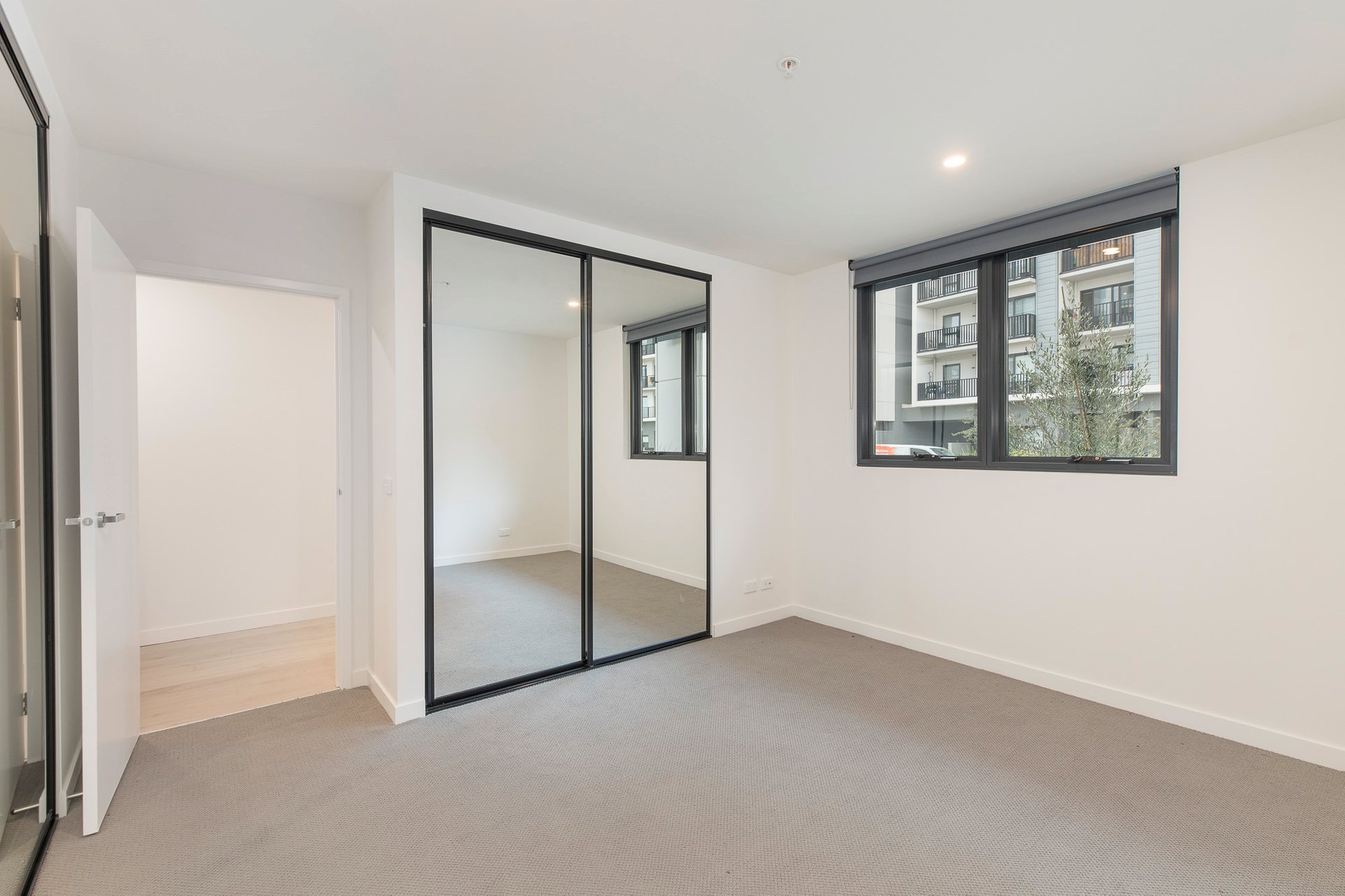 Property Gallery Thumbnail 5