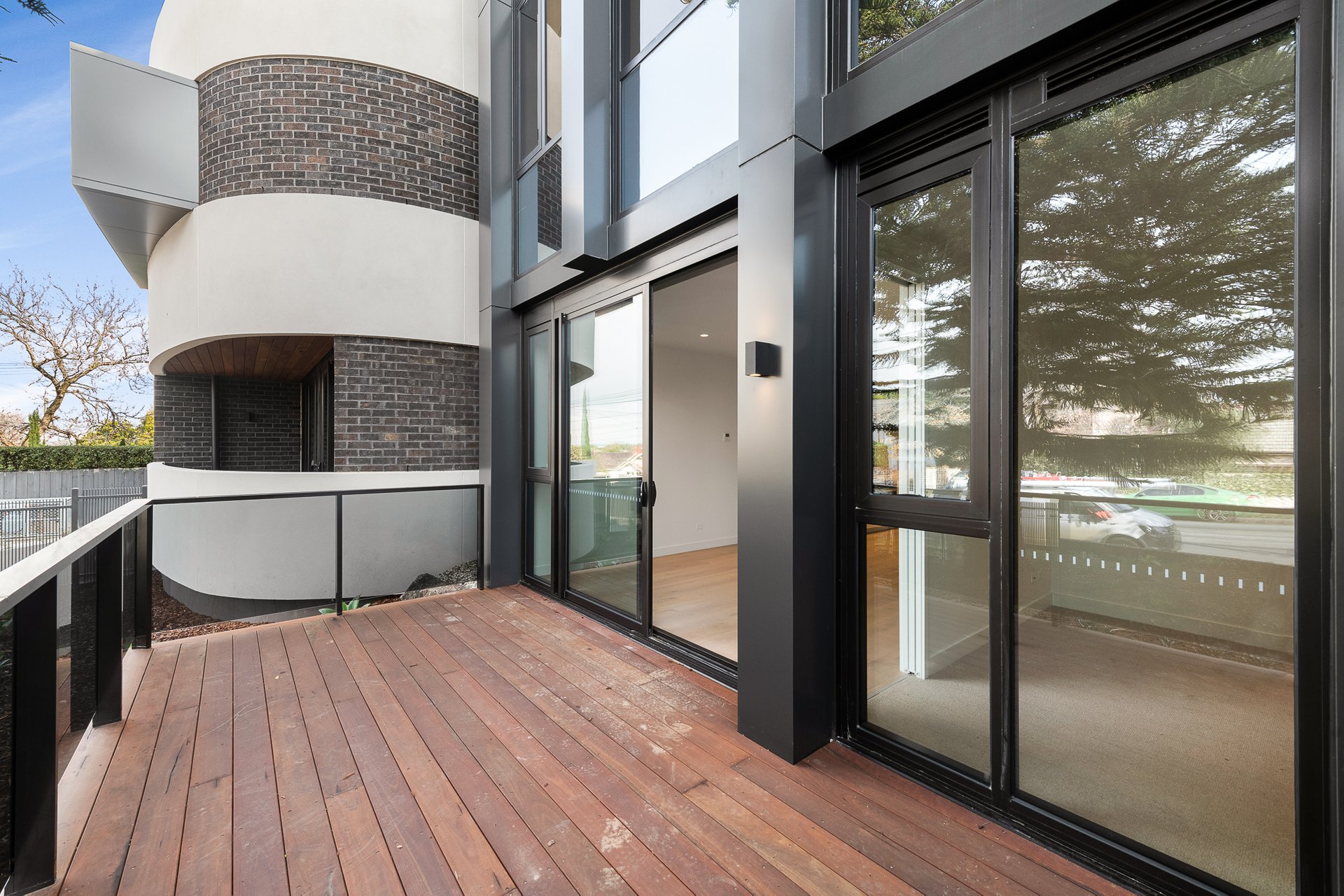 Property Gallery Thumbnail 8