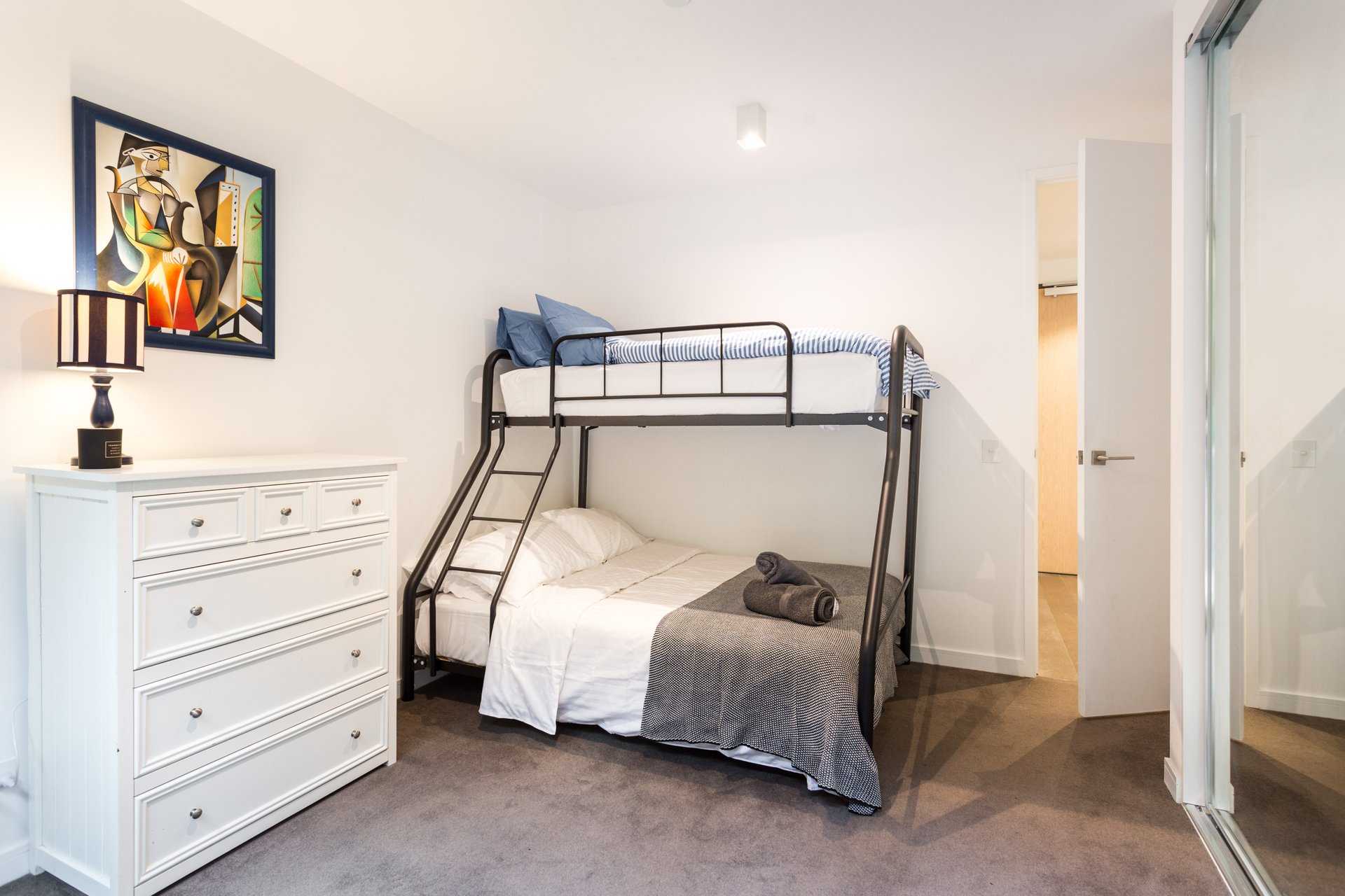 Property Gallery Thumbnail 6