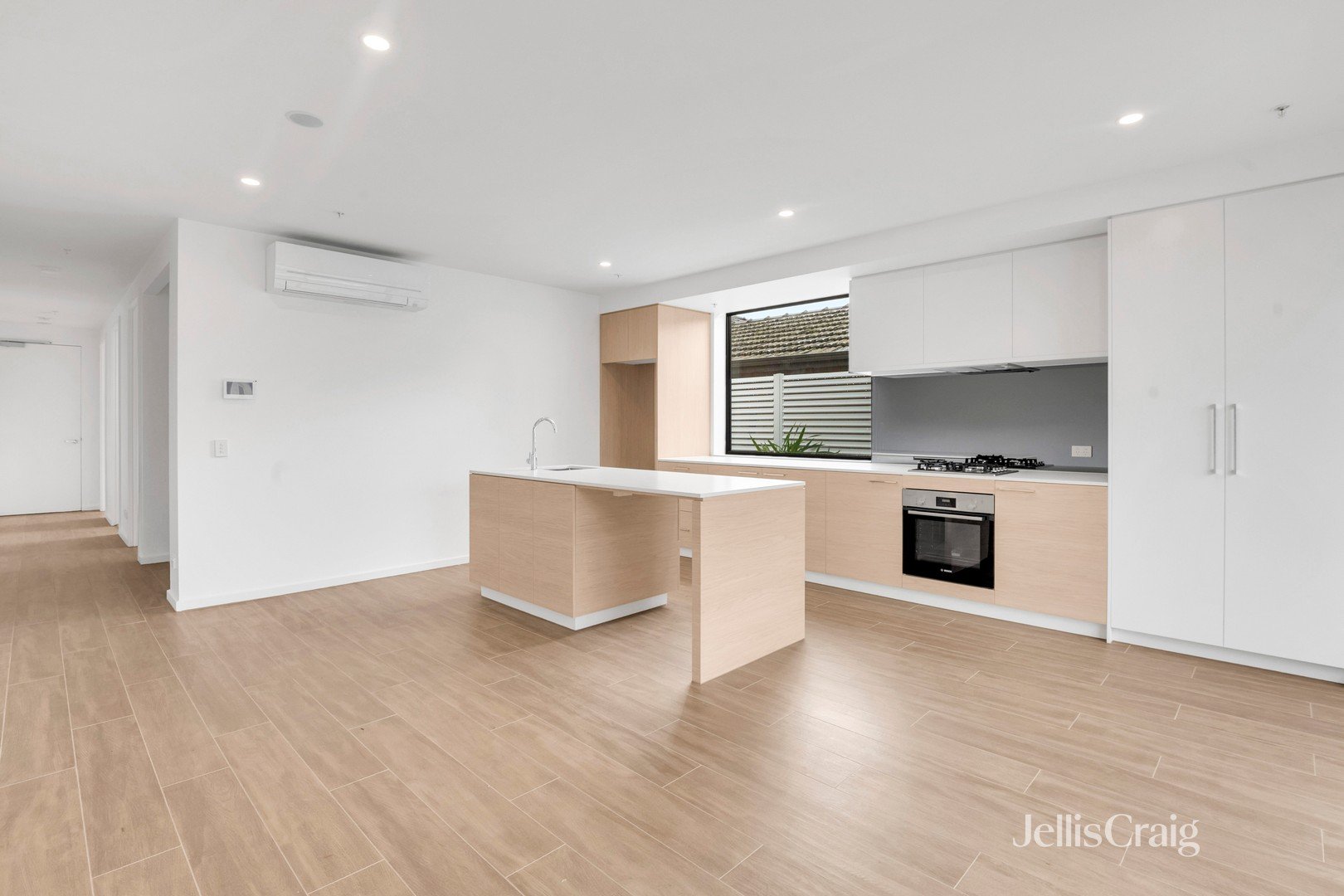 g04/11 Bent Street, Altona image 2
