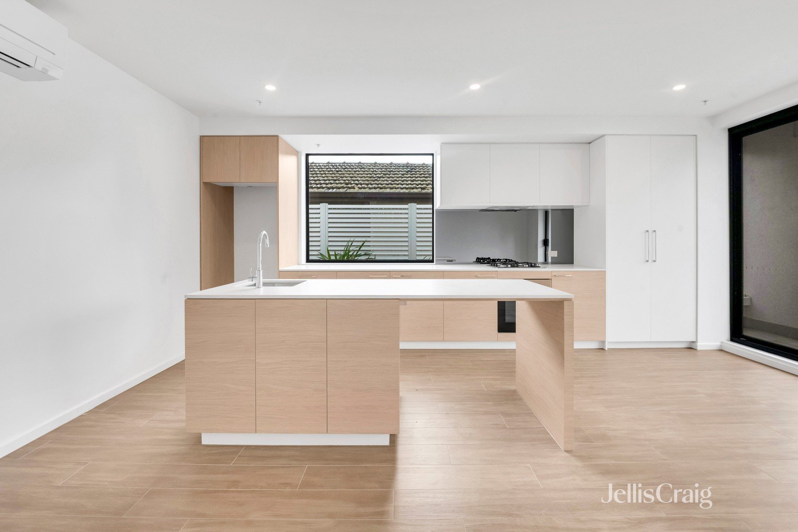 g04/11 Bent Street, Altona image 3