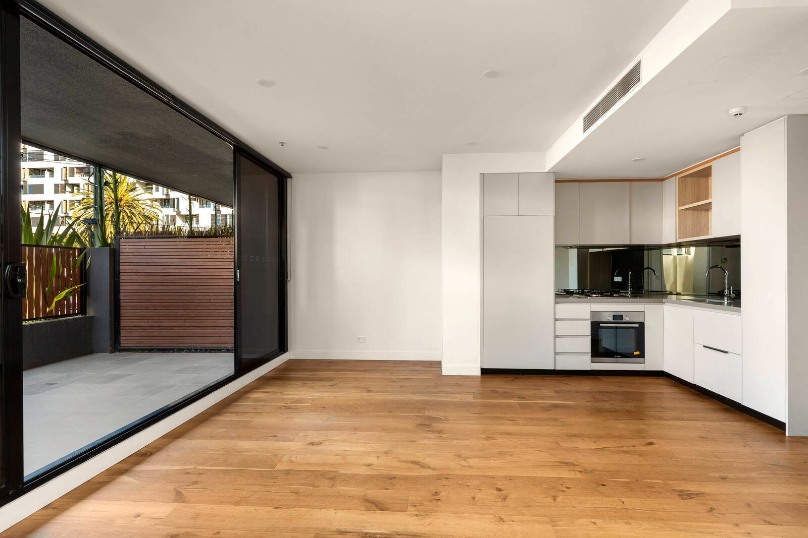 Property Gallery Thumbnail 3