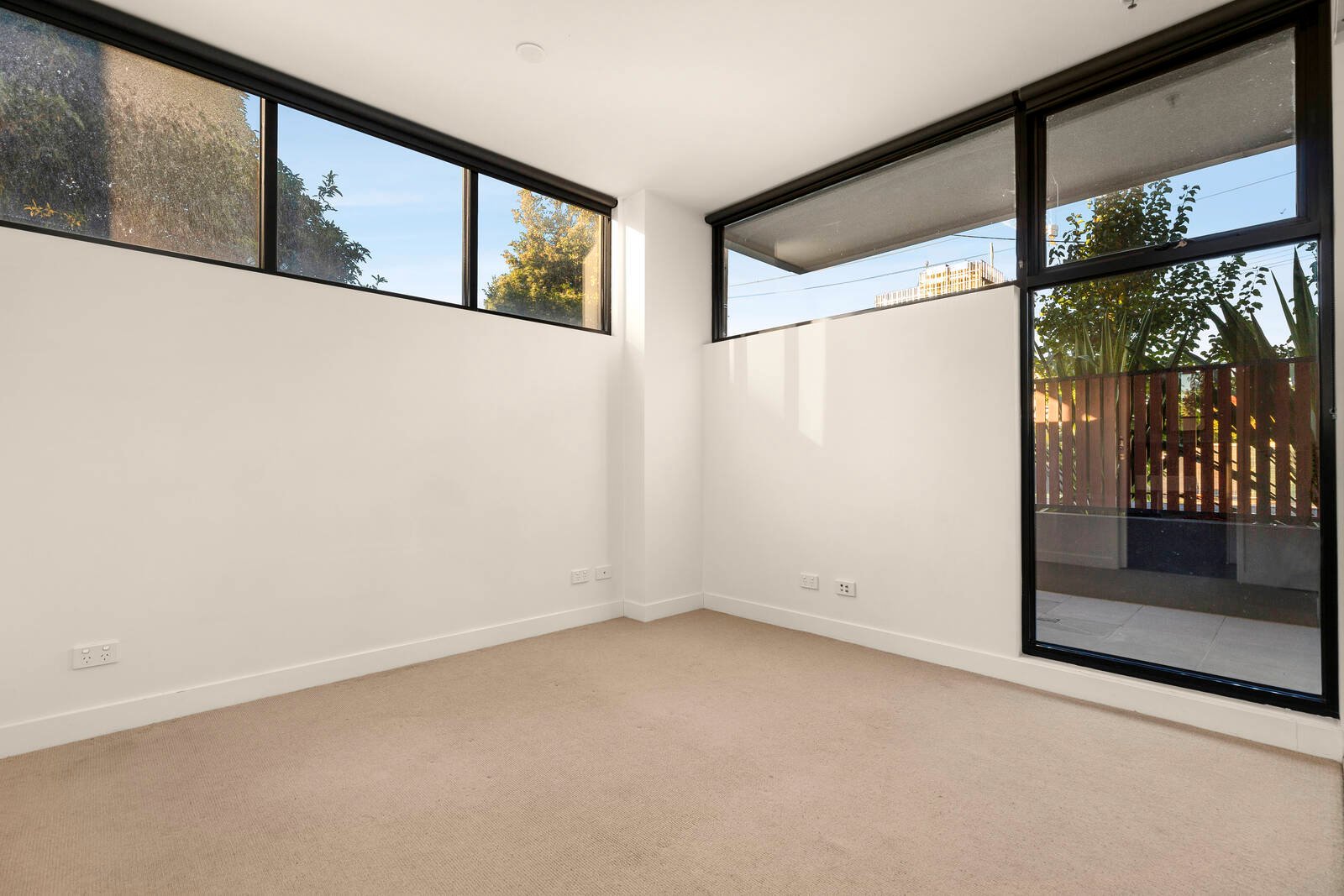 Property Gallery Thumbnail 8