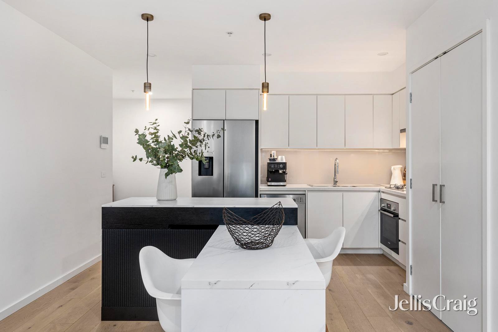 g04/3 New Street, Ringwood image 2