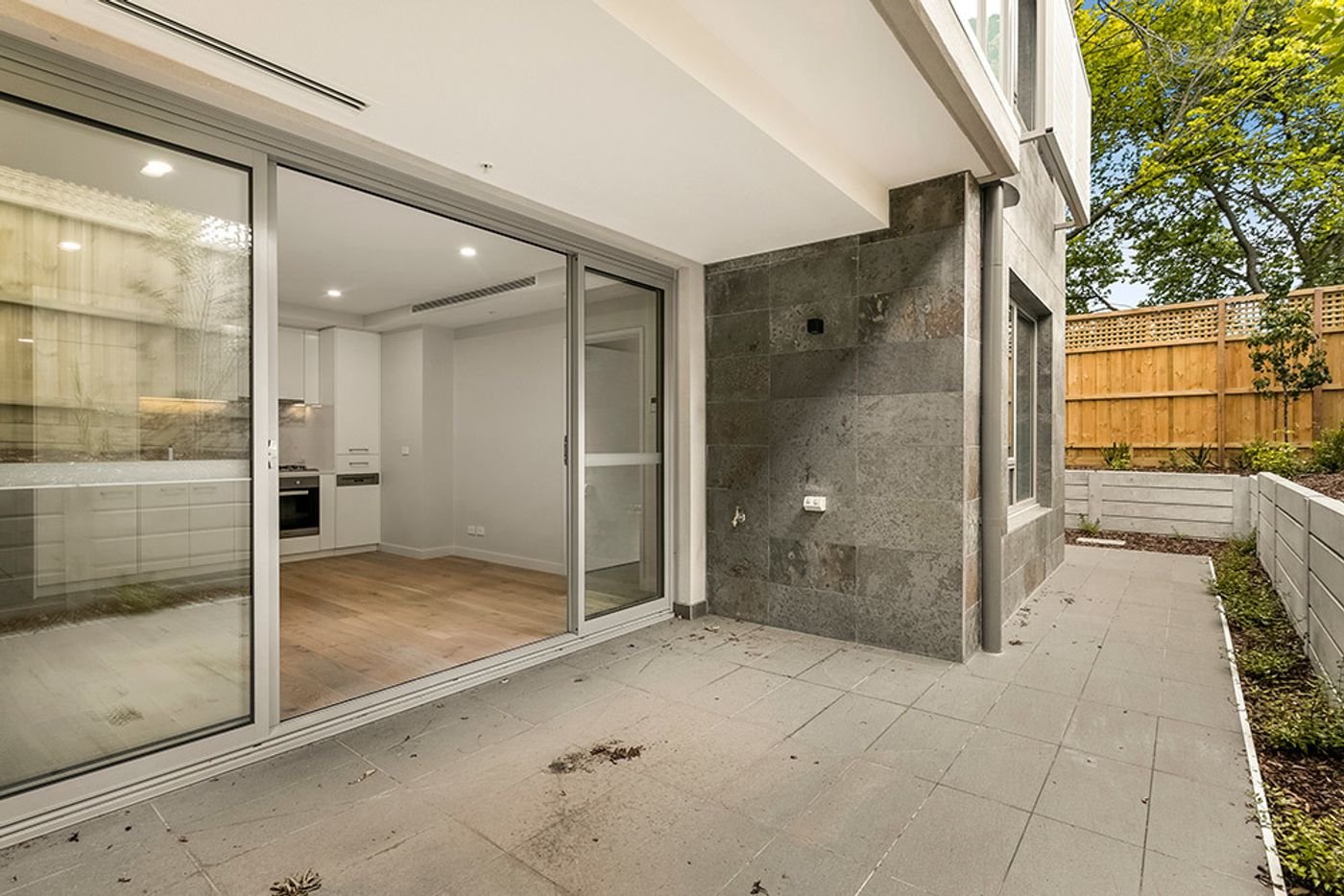 G04/832 Doncaster Road, Doncaster image 4