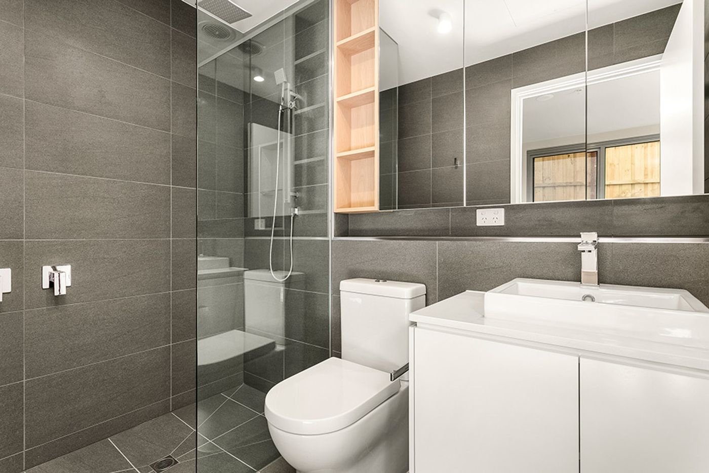 G04/832 Doncaster Road, Doncaster image 6