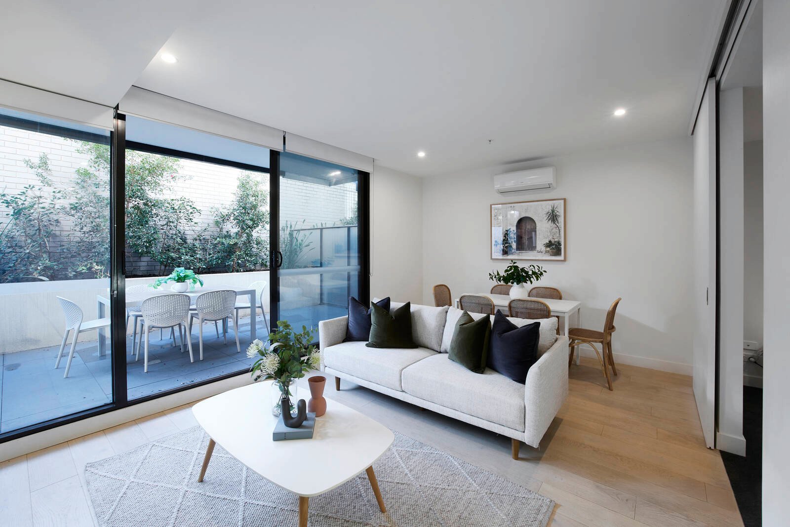 Property Gallery - Main Image