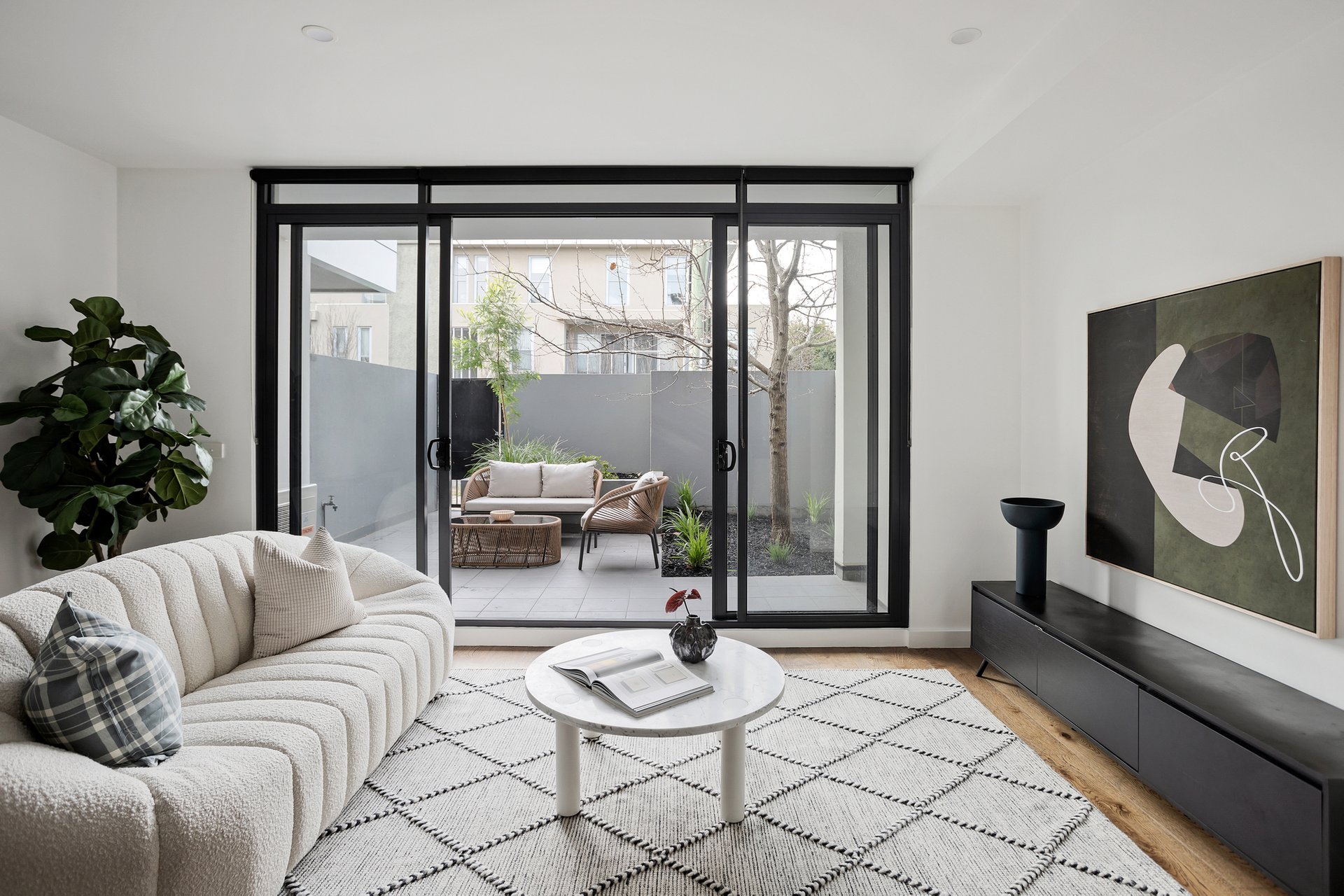 Property Gallery - Main Image