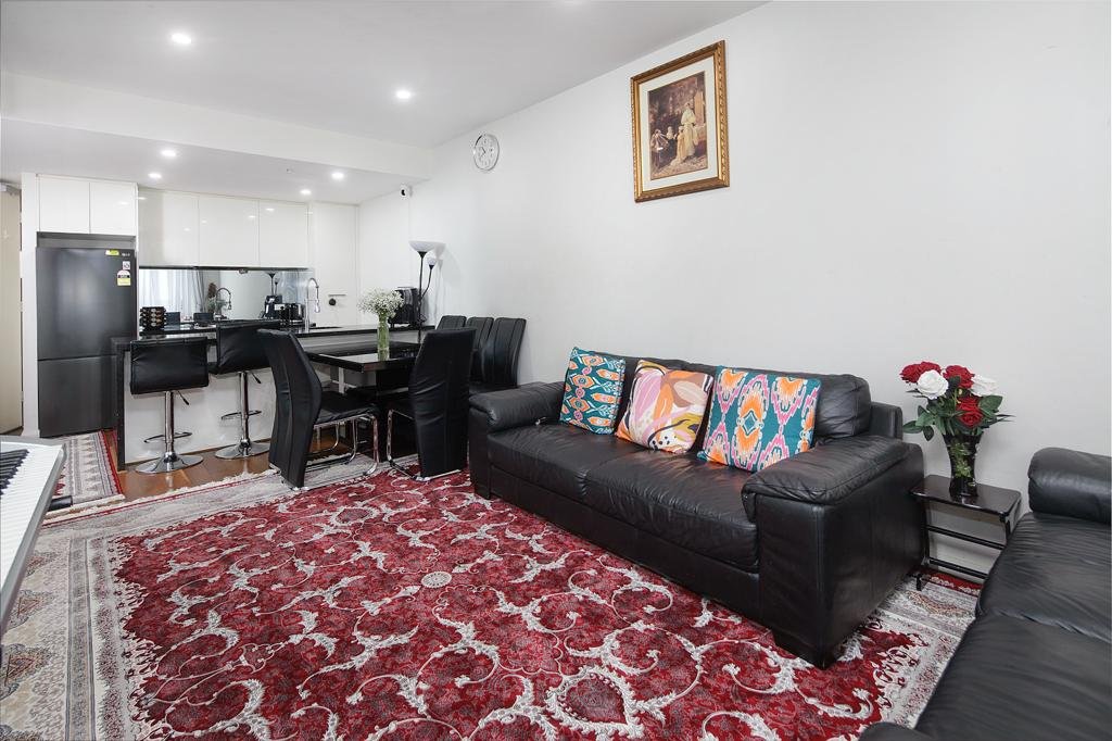Property Gallery Thumbnail 4