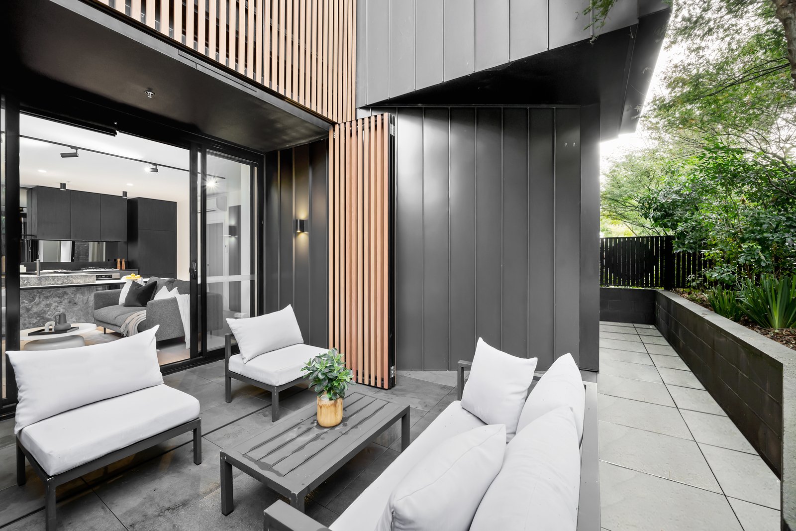 Property Gallery Thumbnail 6