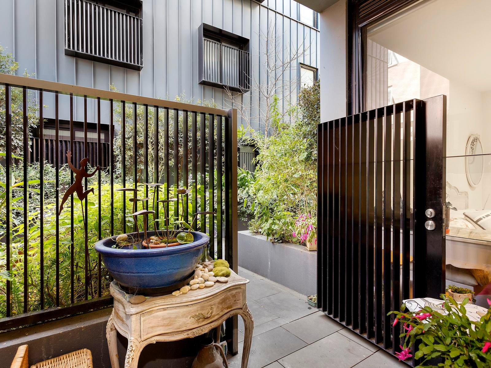G08/388 Queensberry Street, North Melbourne image 3