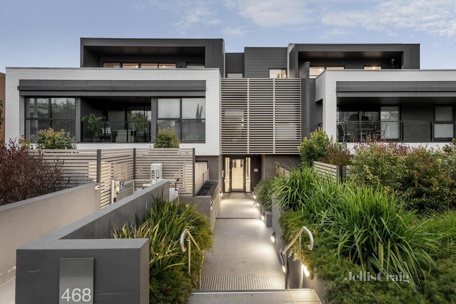 G08/468 Whitehorse Road, Surrey Hills image 10