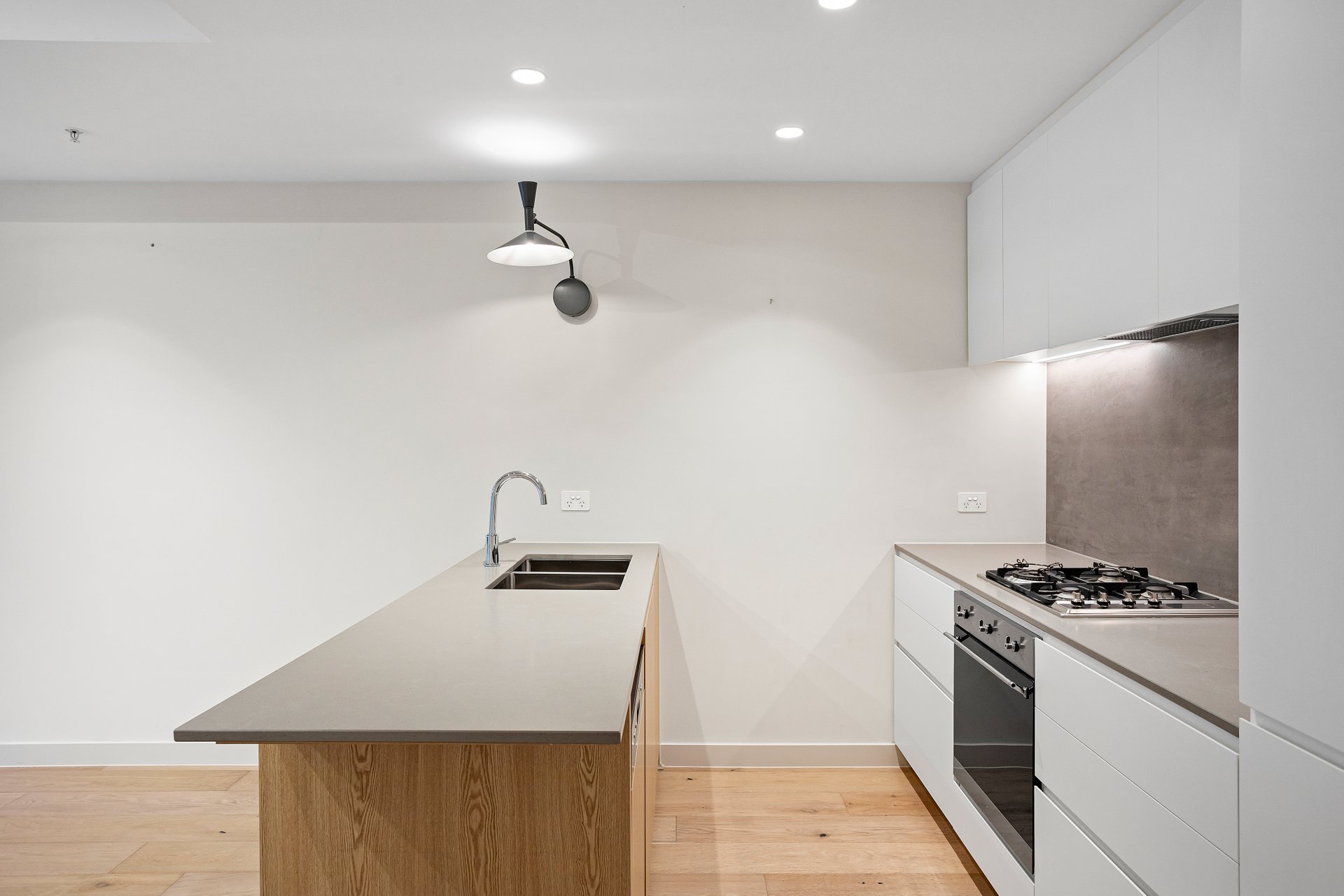 Property Gallery Thumbnail 3